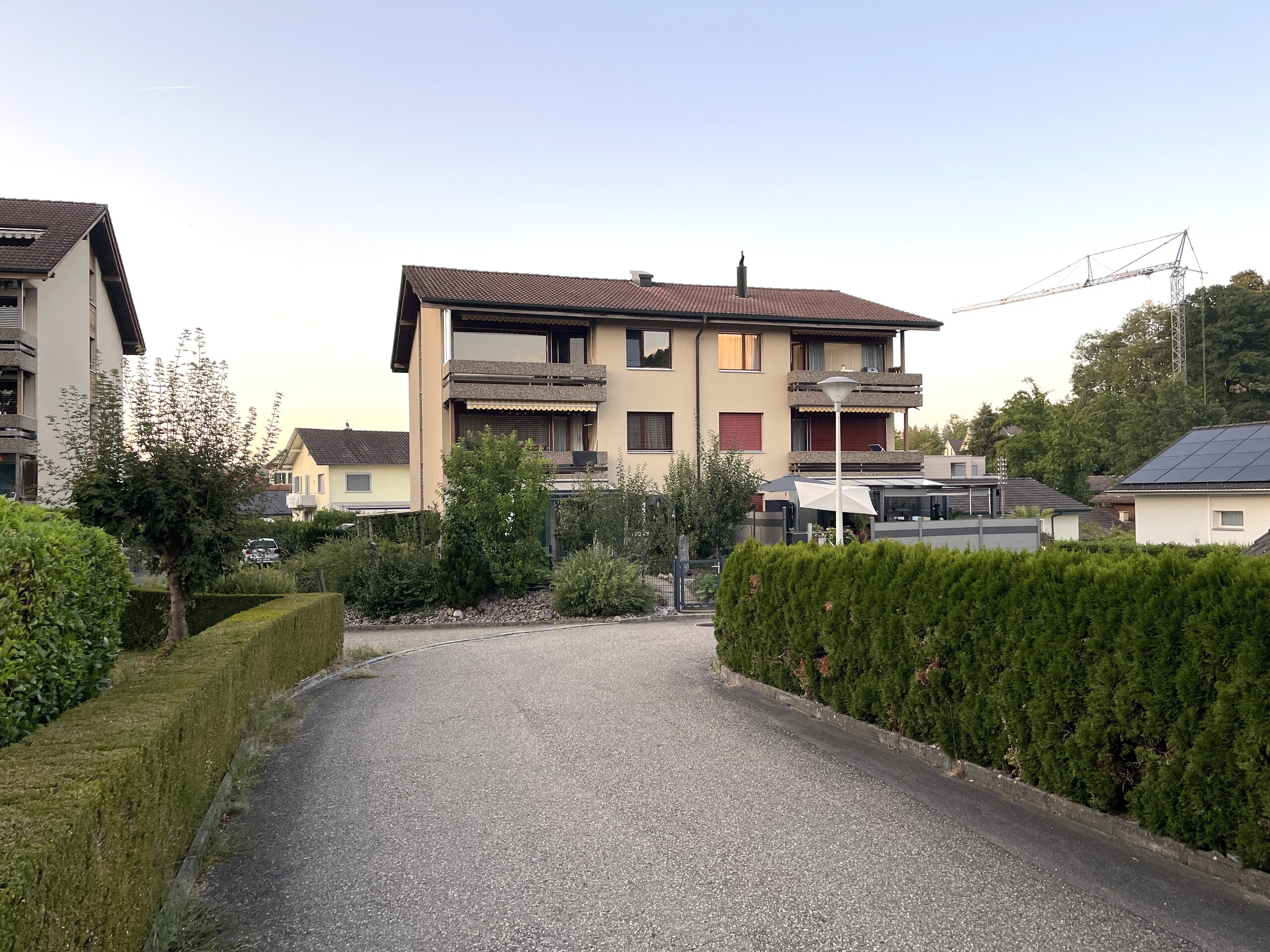 Aussenansicht Dachwohnung links Aussenansicht Dachwohnung links