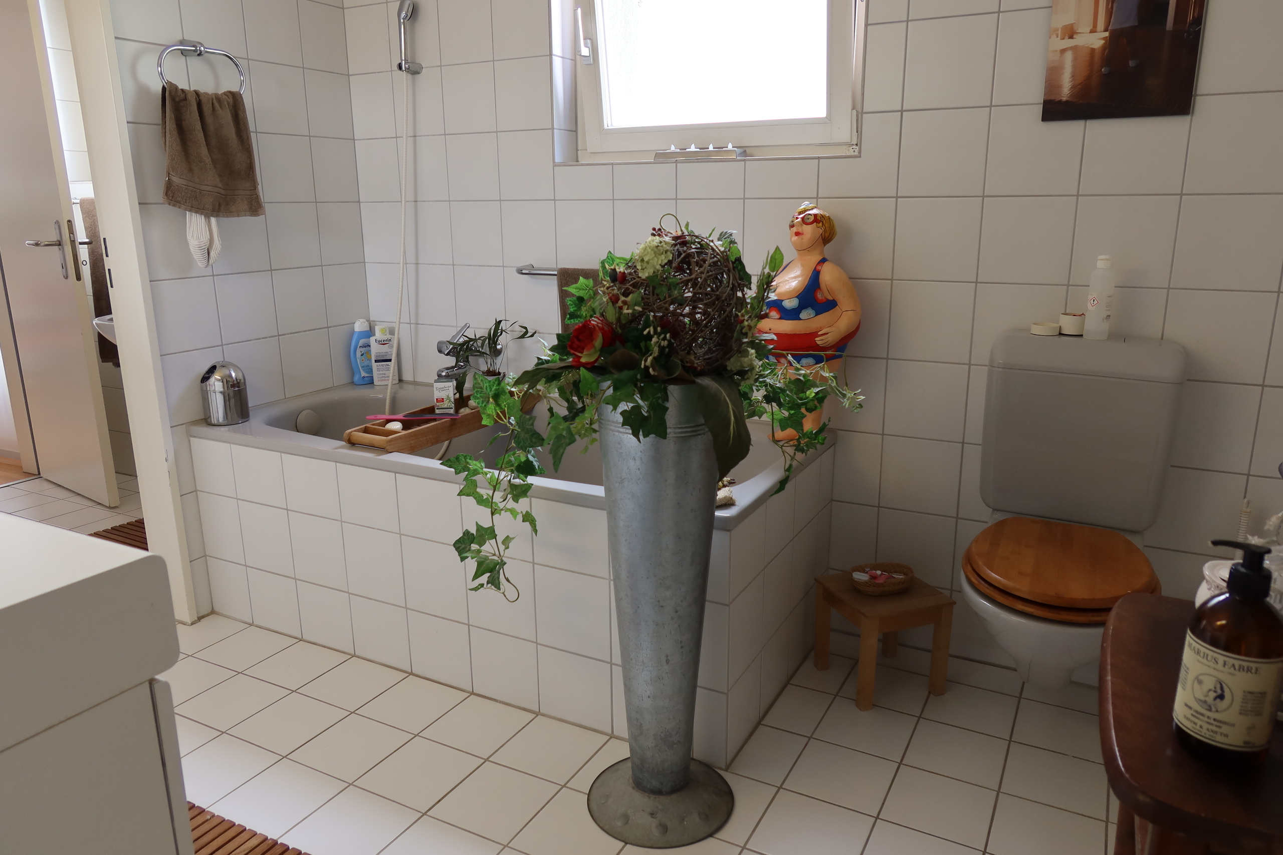 Badezimmer 1. OG Badezimmer 1. OG