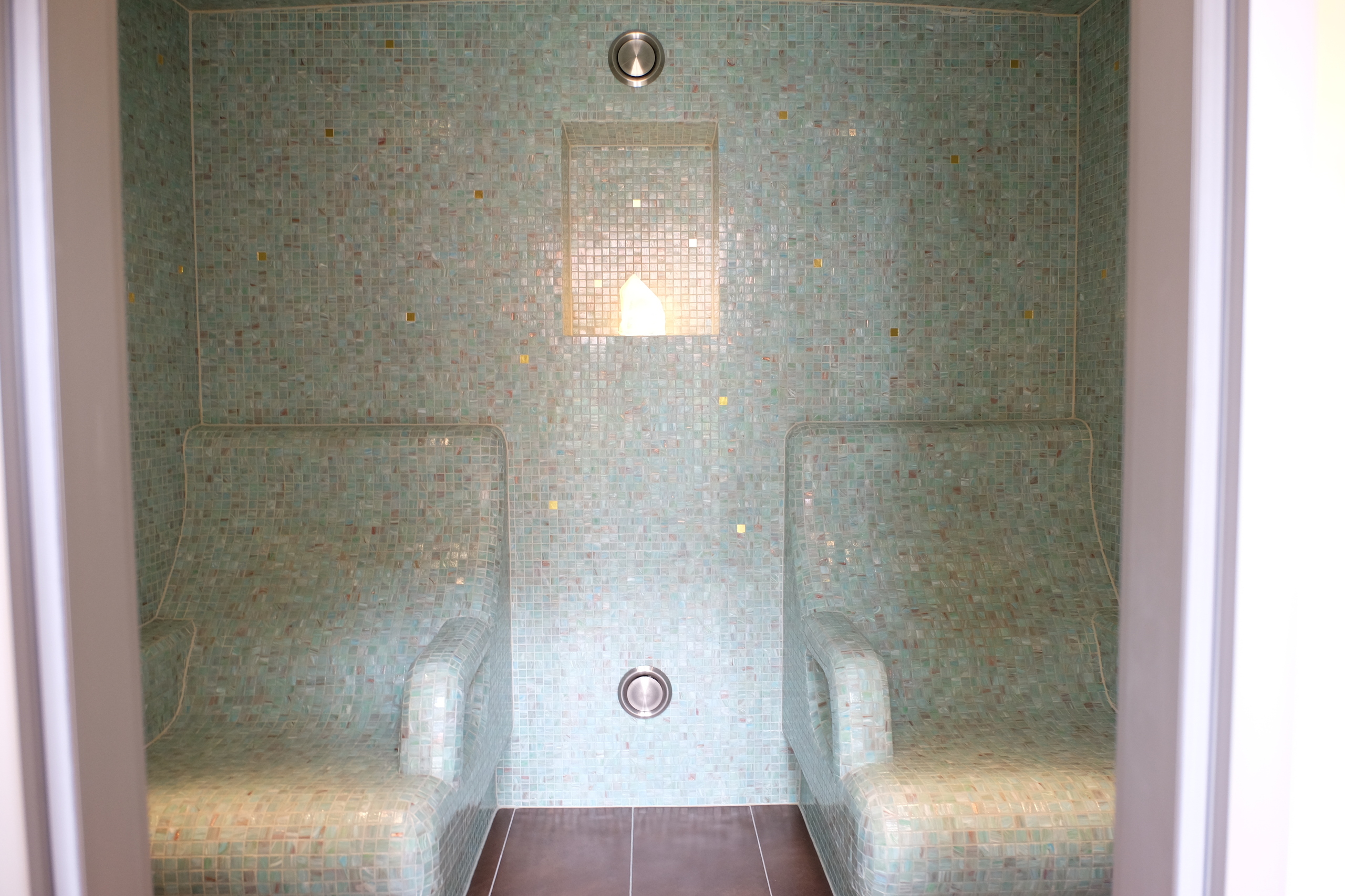 Dampfbad mit zwei Sitzen Dampfbad mit zwei Sitzen