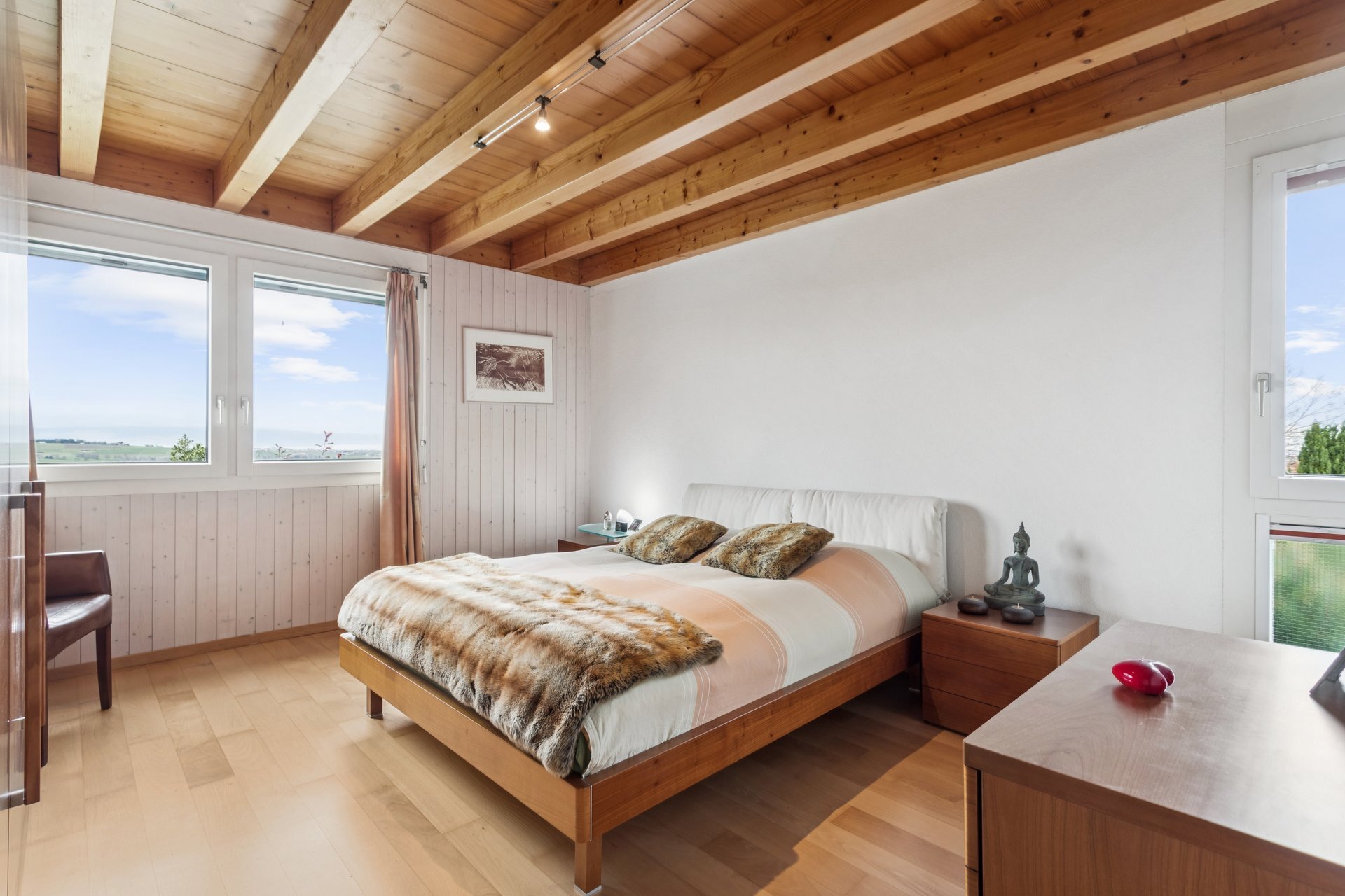 Spacieuse chambre à coucher