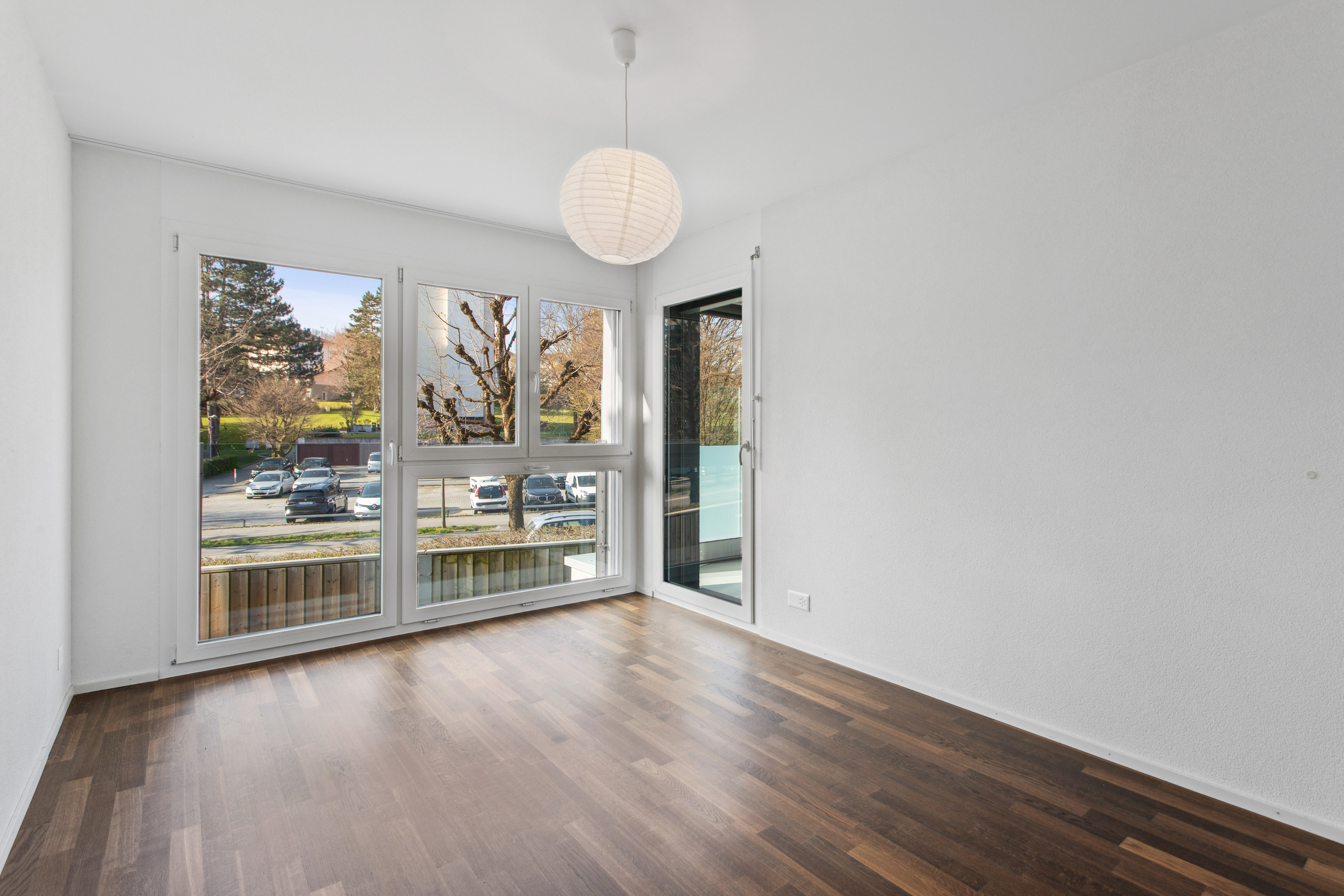 Zimmer 1 mit Zugang zum Balkon Zimmer 1 mit Zugang zum Balkon