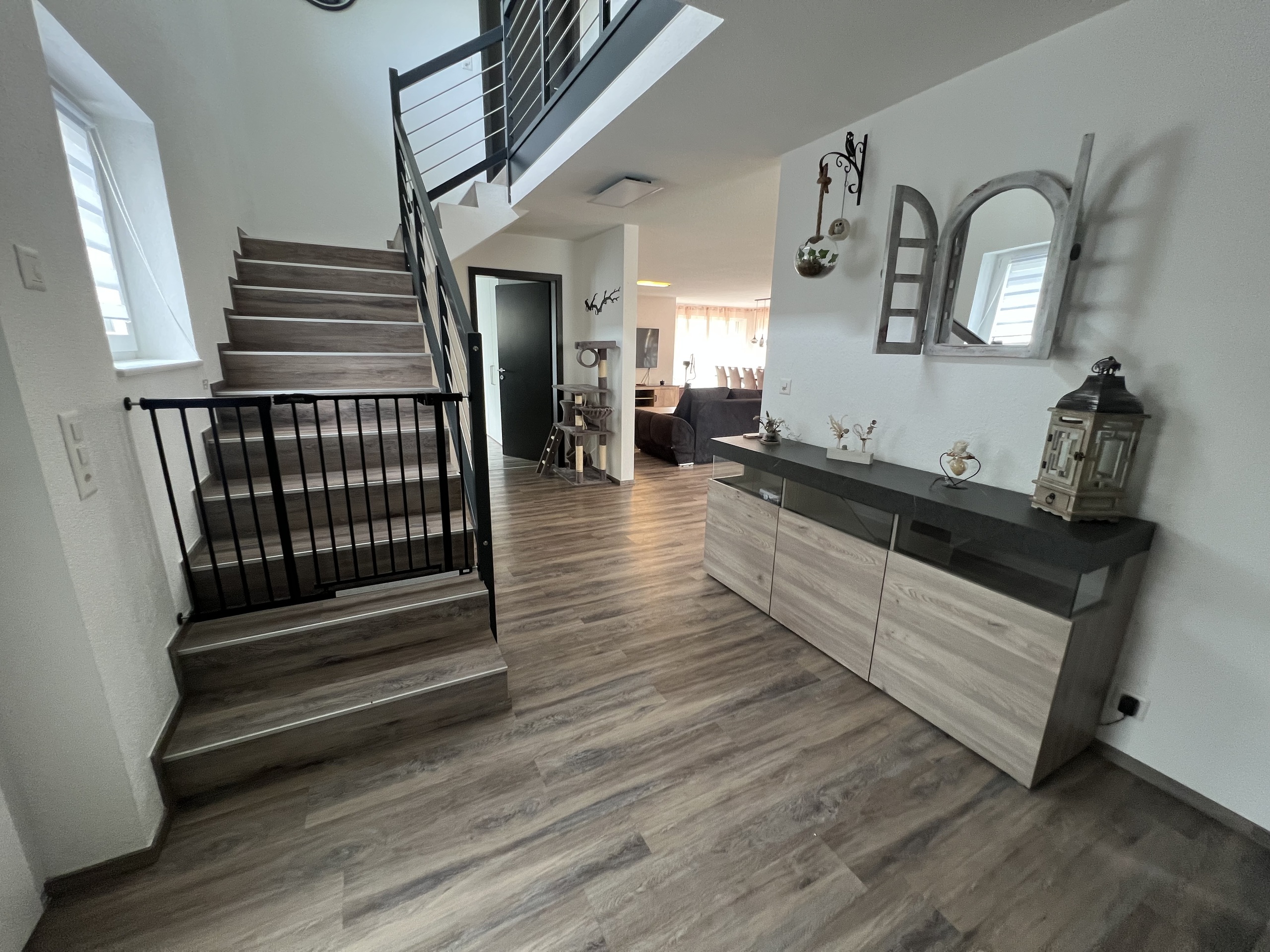 Interior view 5