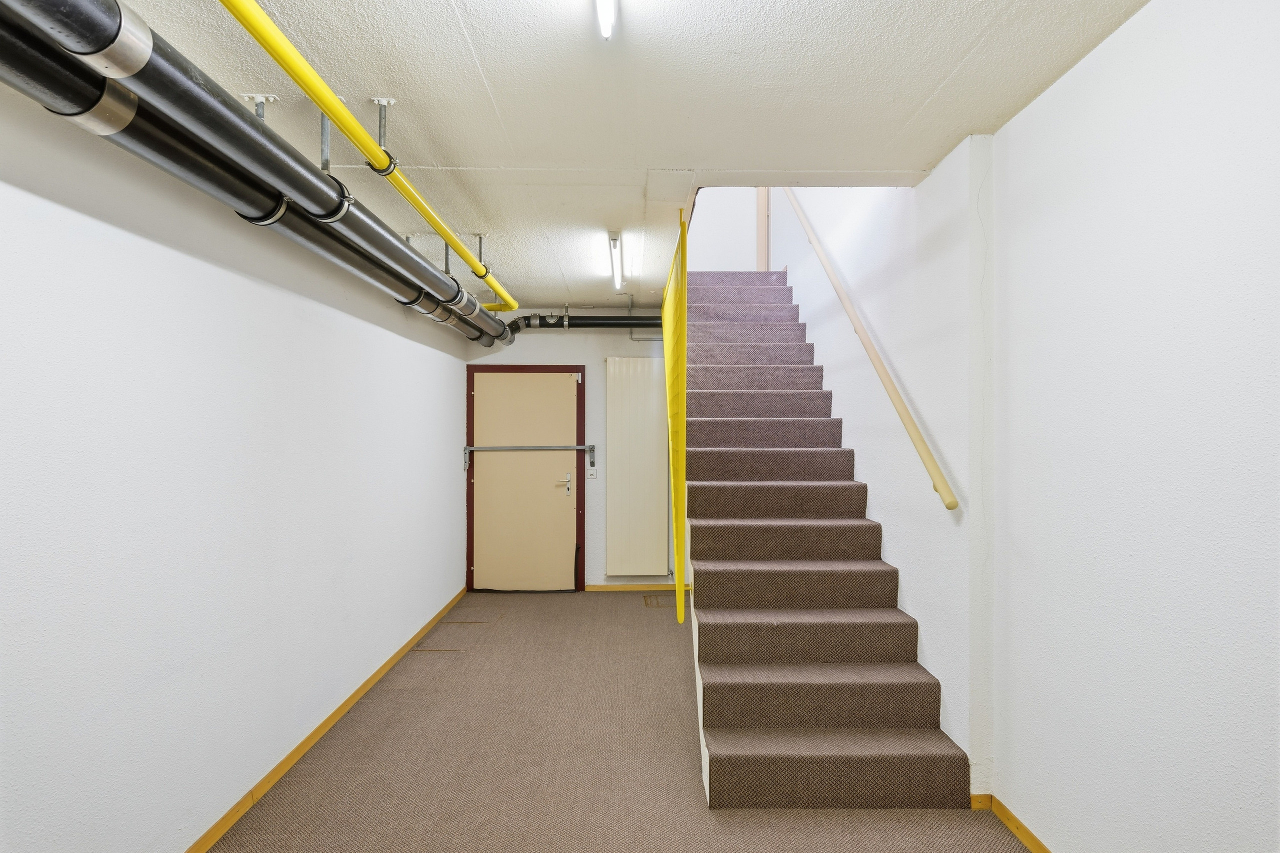 Interior view 8