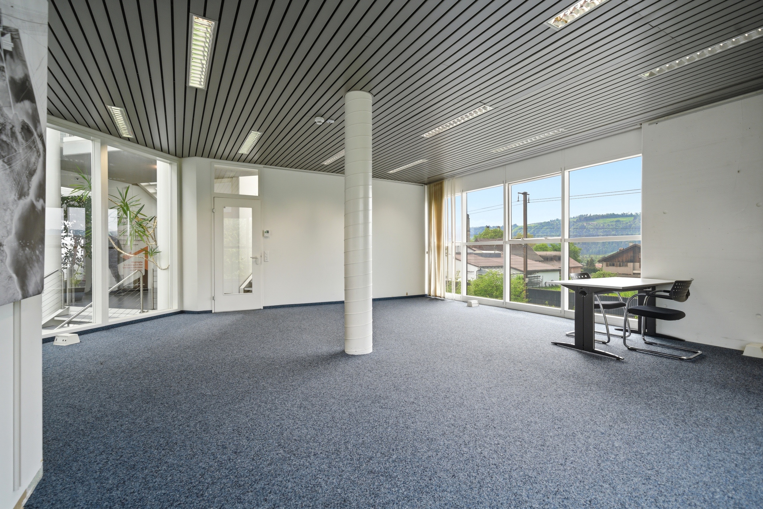 Interior view 10