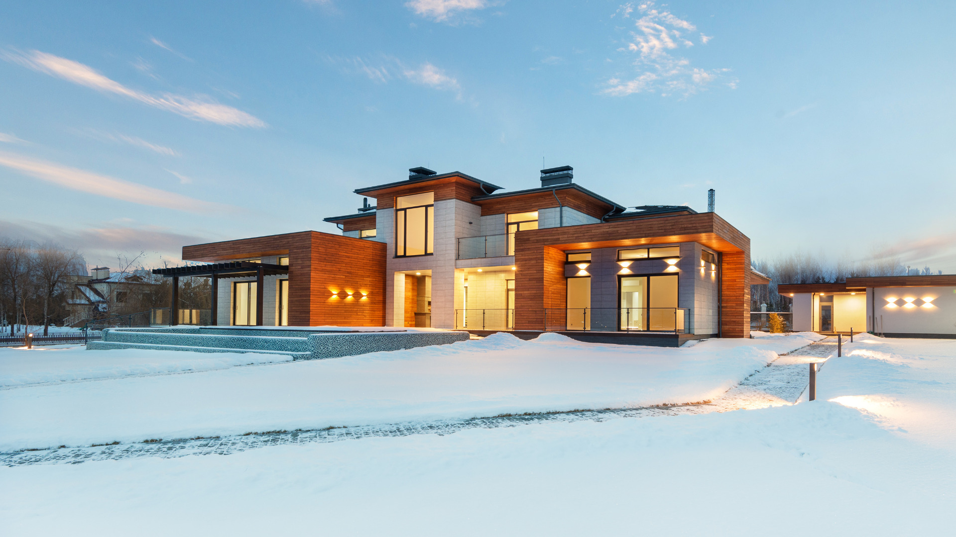 photo d'une maison moderne dans la neige