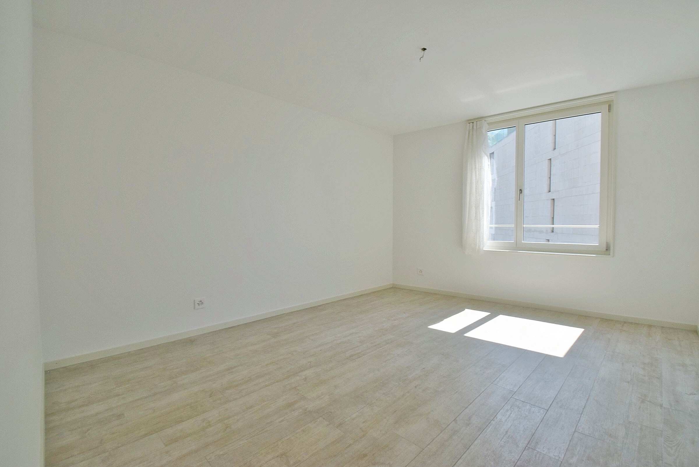 Interior view 13