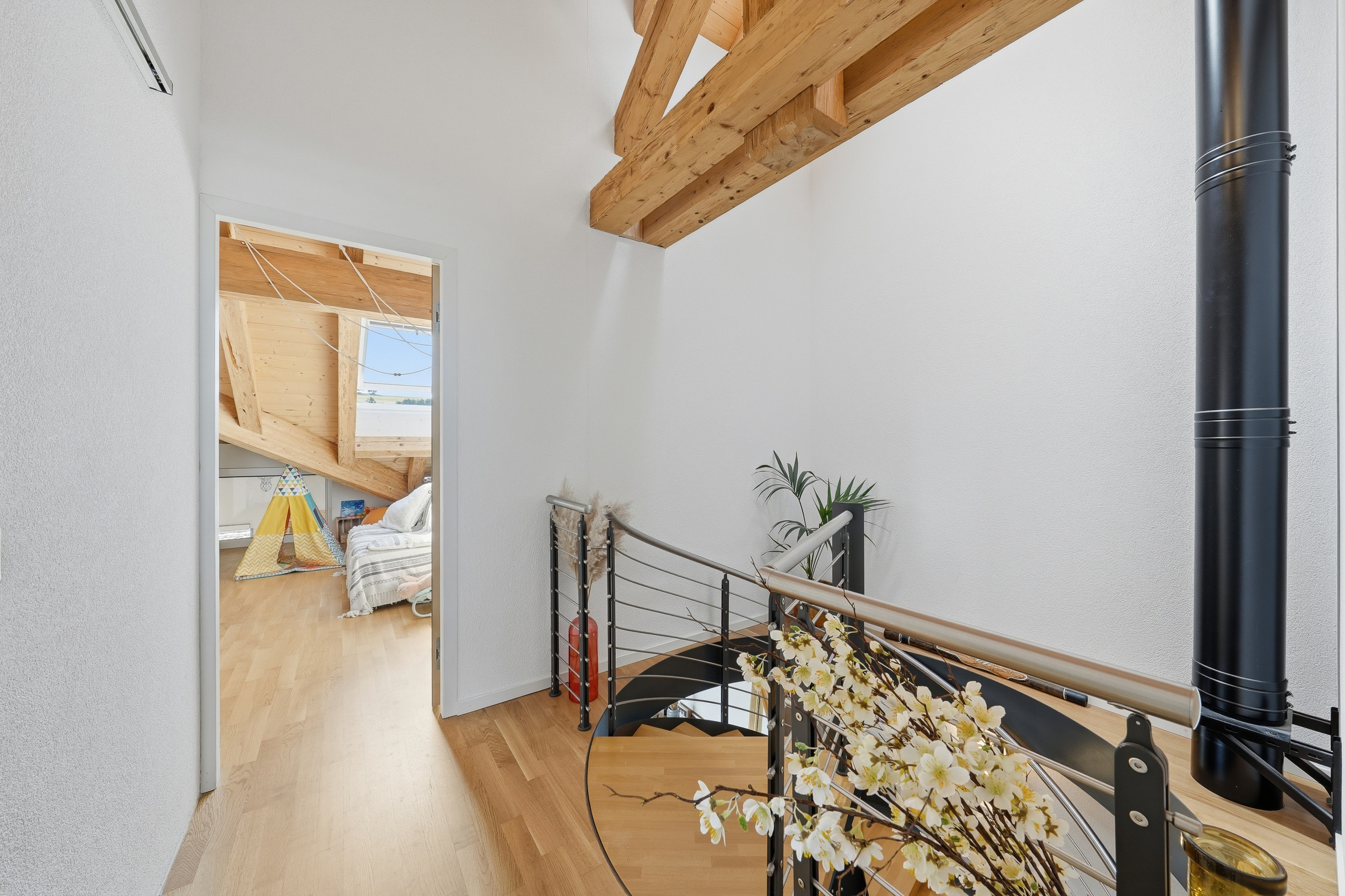 Interior view 22
