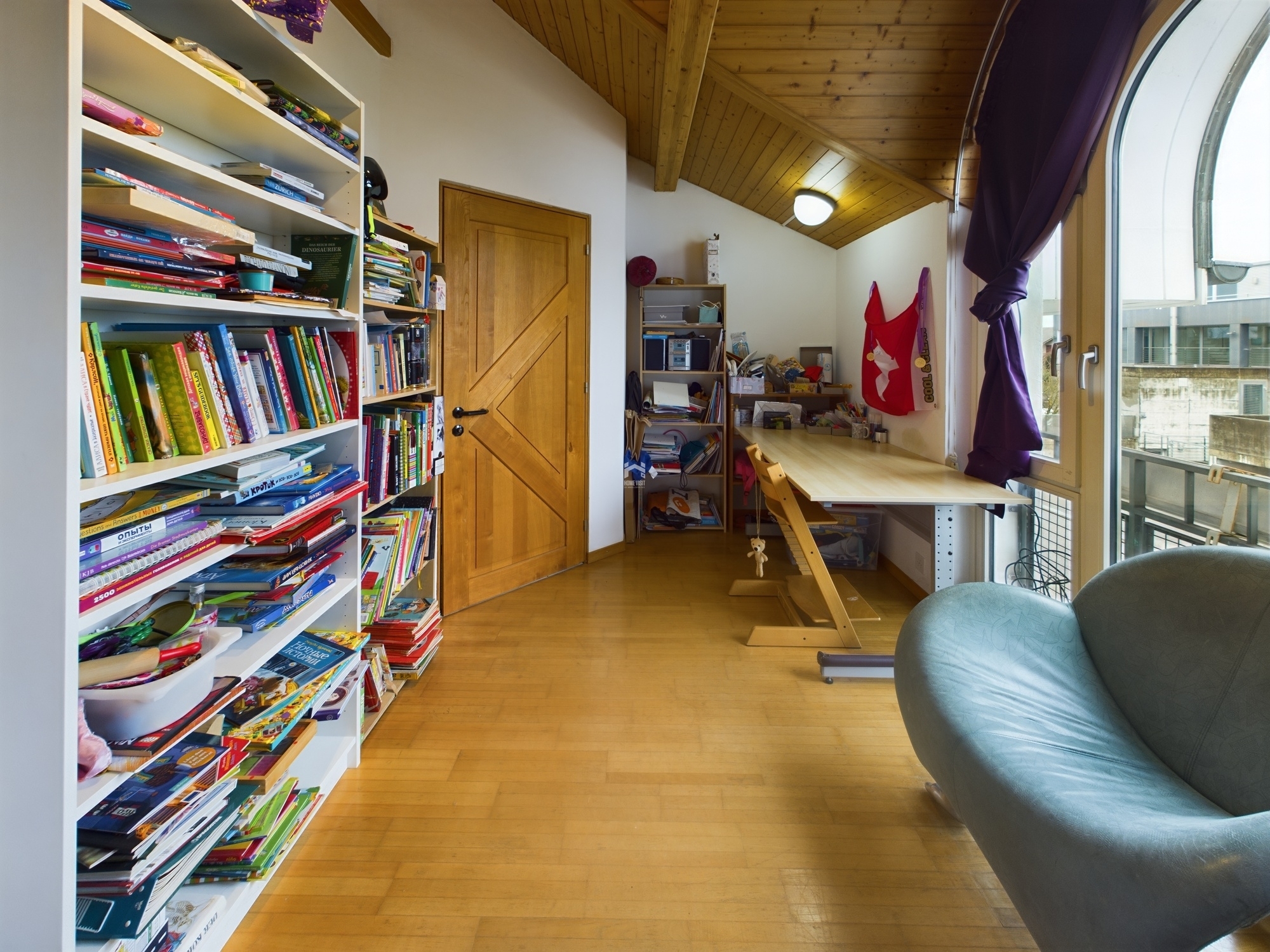 Zimmer im OG - 5,5-Zi.-Wohnung Zimmer im OG - 5,5-Zi.-Wohnung