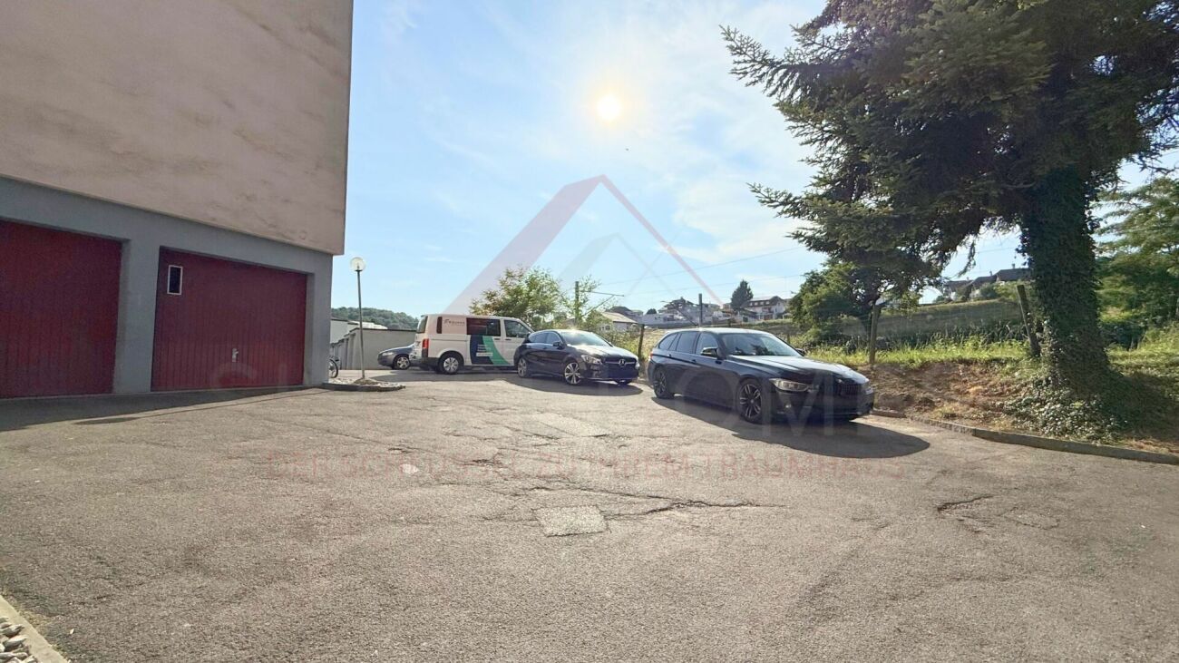 Zufahrt / Parkplatz ? Accès / parking Zufahrt / Parkplatz ? Accès / parking