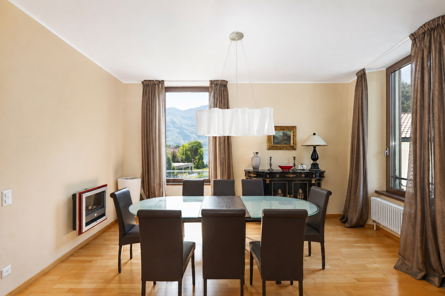 Interior view 6