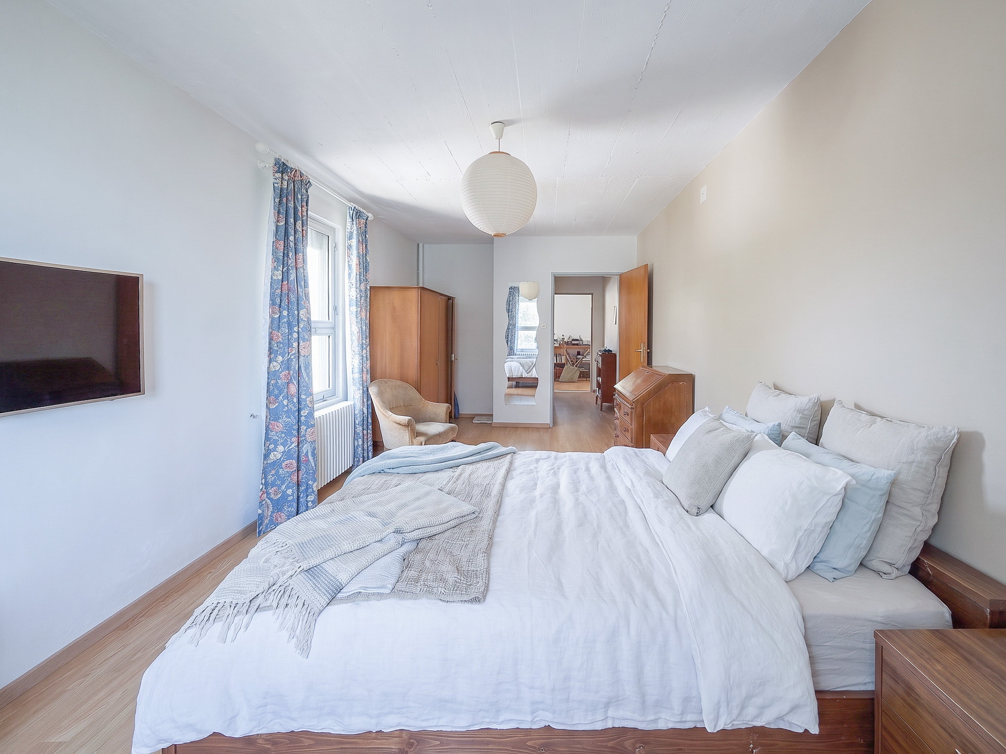 A l'étage : chambre no 1 A l'étage : chambre no 1