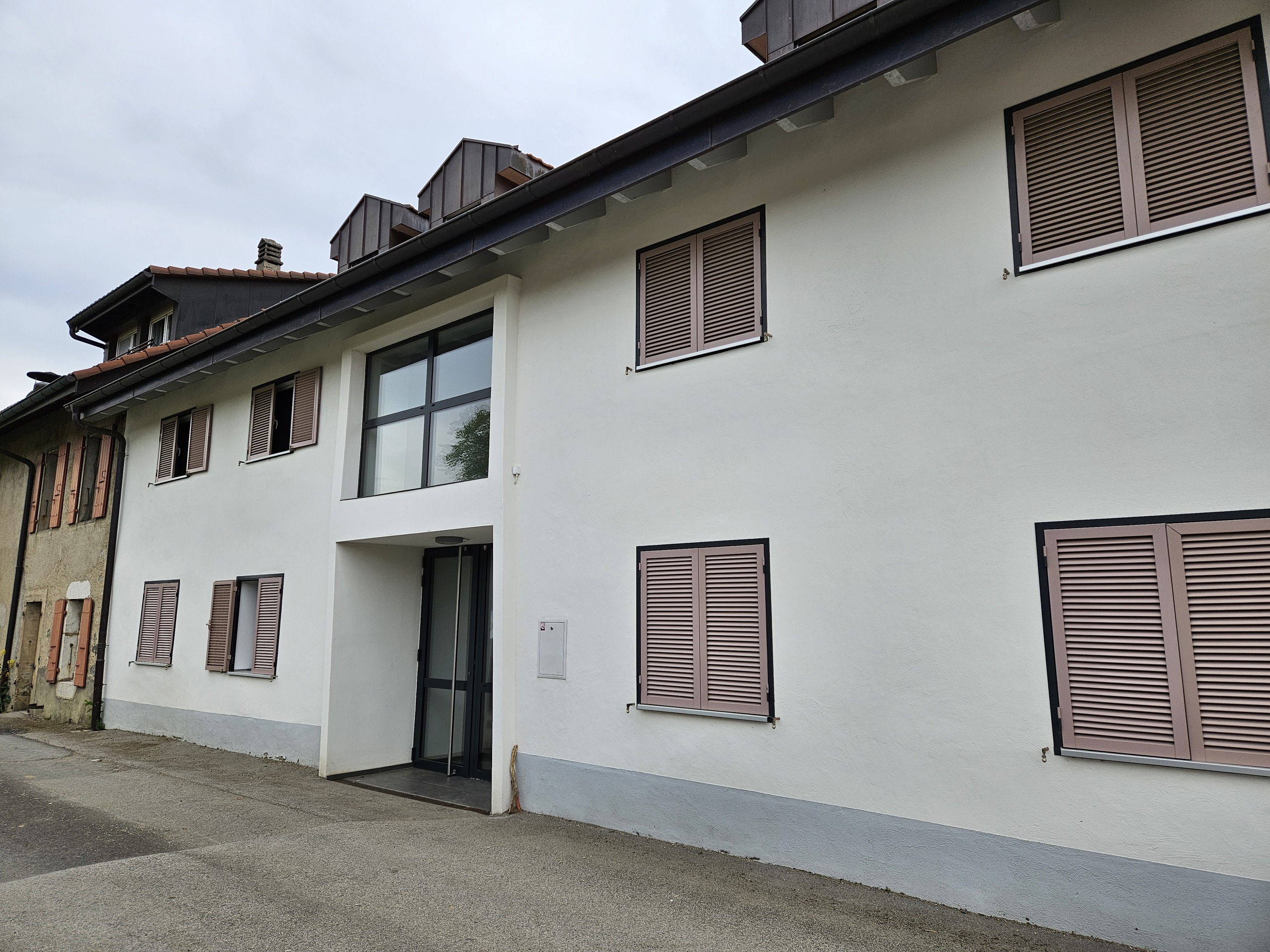 FACADE 