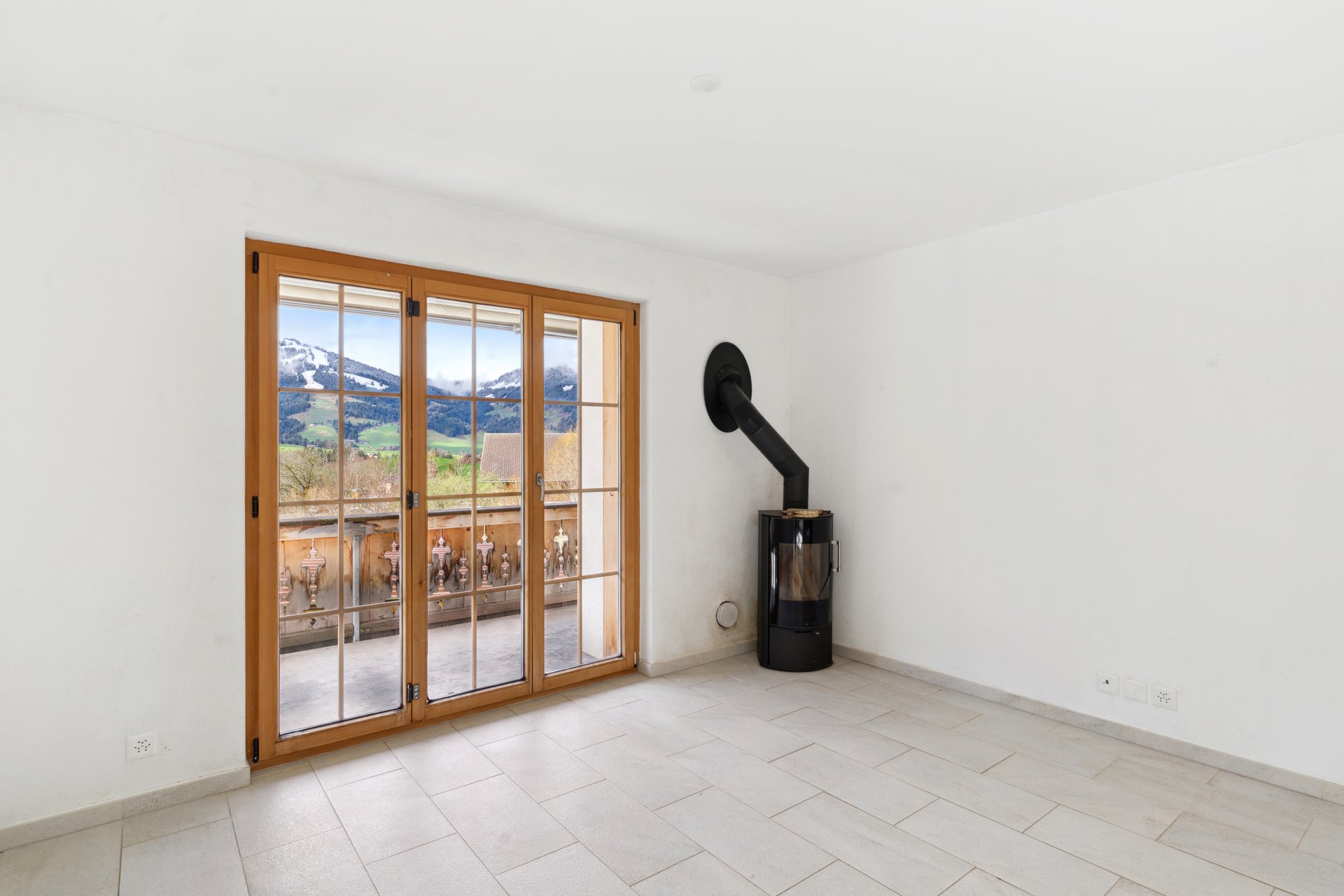 Séjour avec poêle Séjour avec poêle