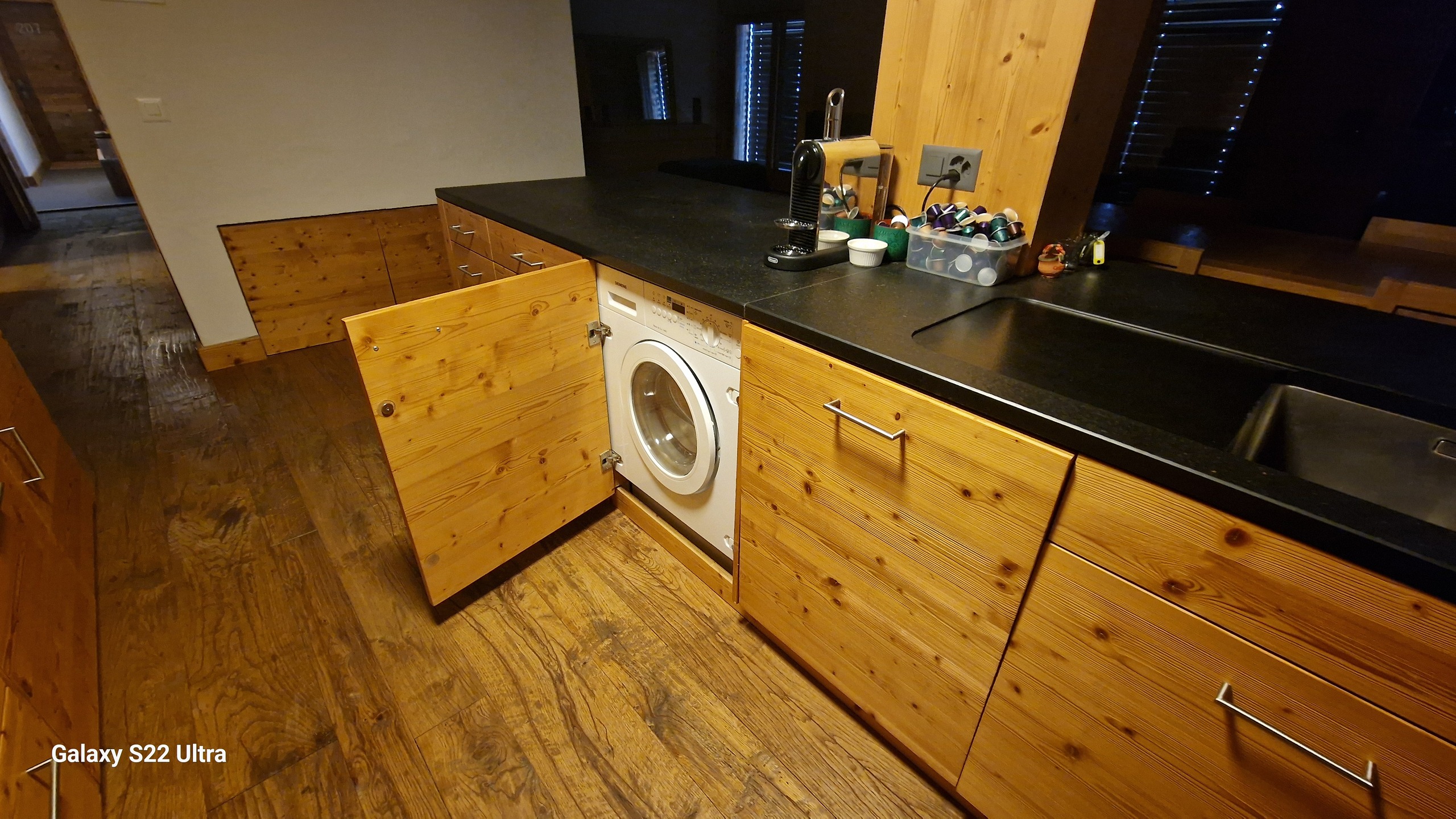 Machine à laver/sécher le linge dans la cuisine