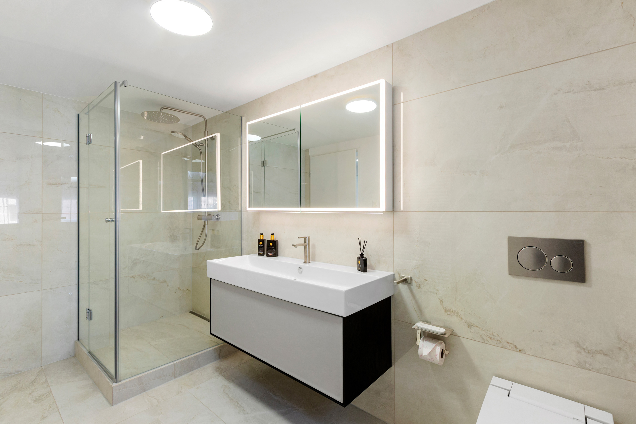 Interior view 4