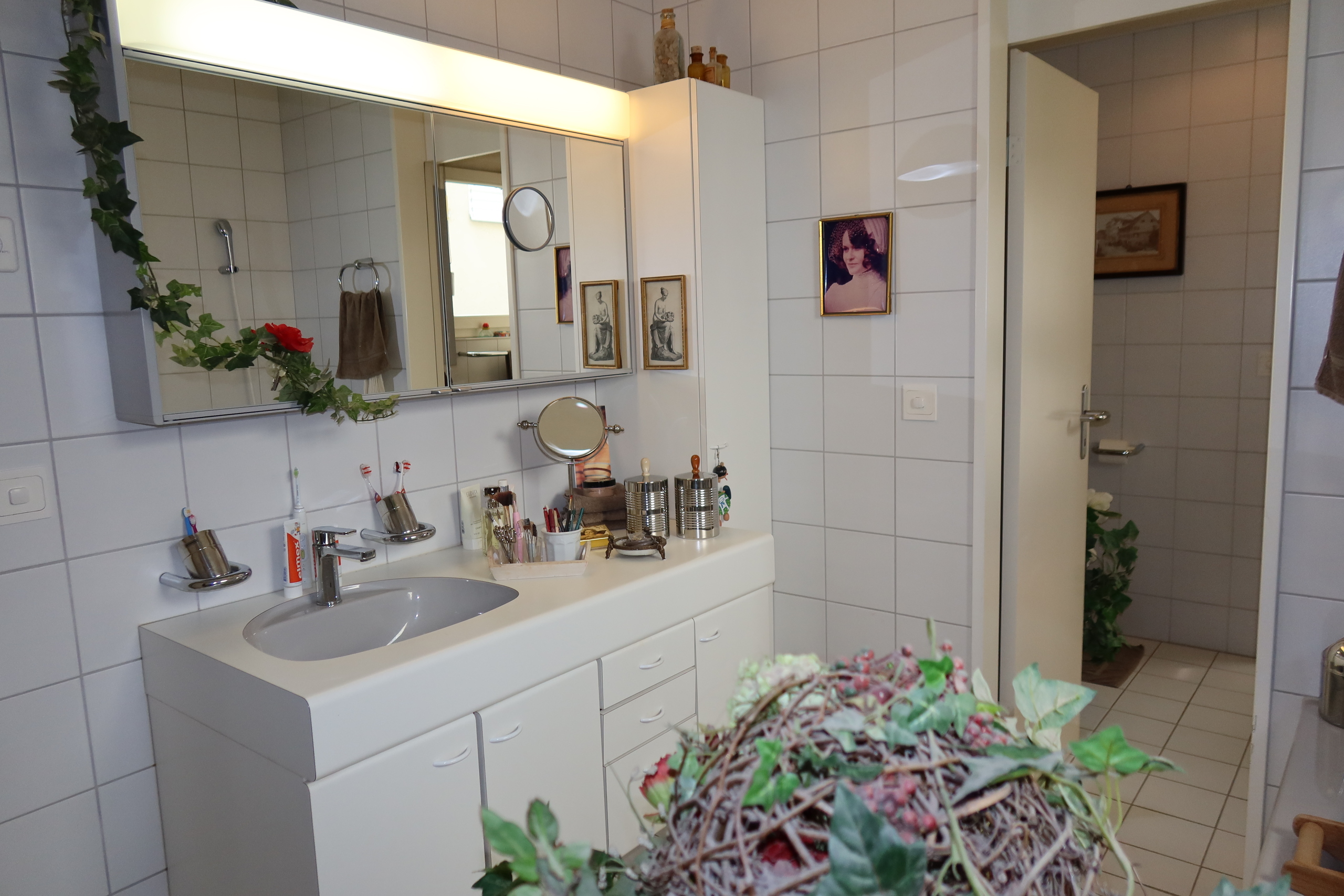 Badezimmer 1. OG Badezimmer 1. OG