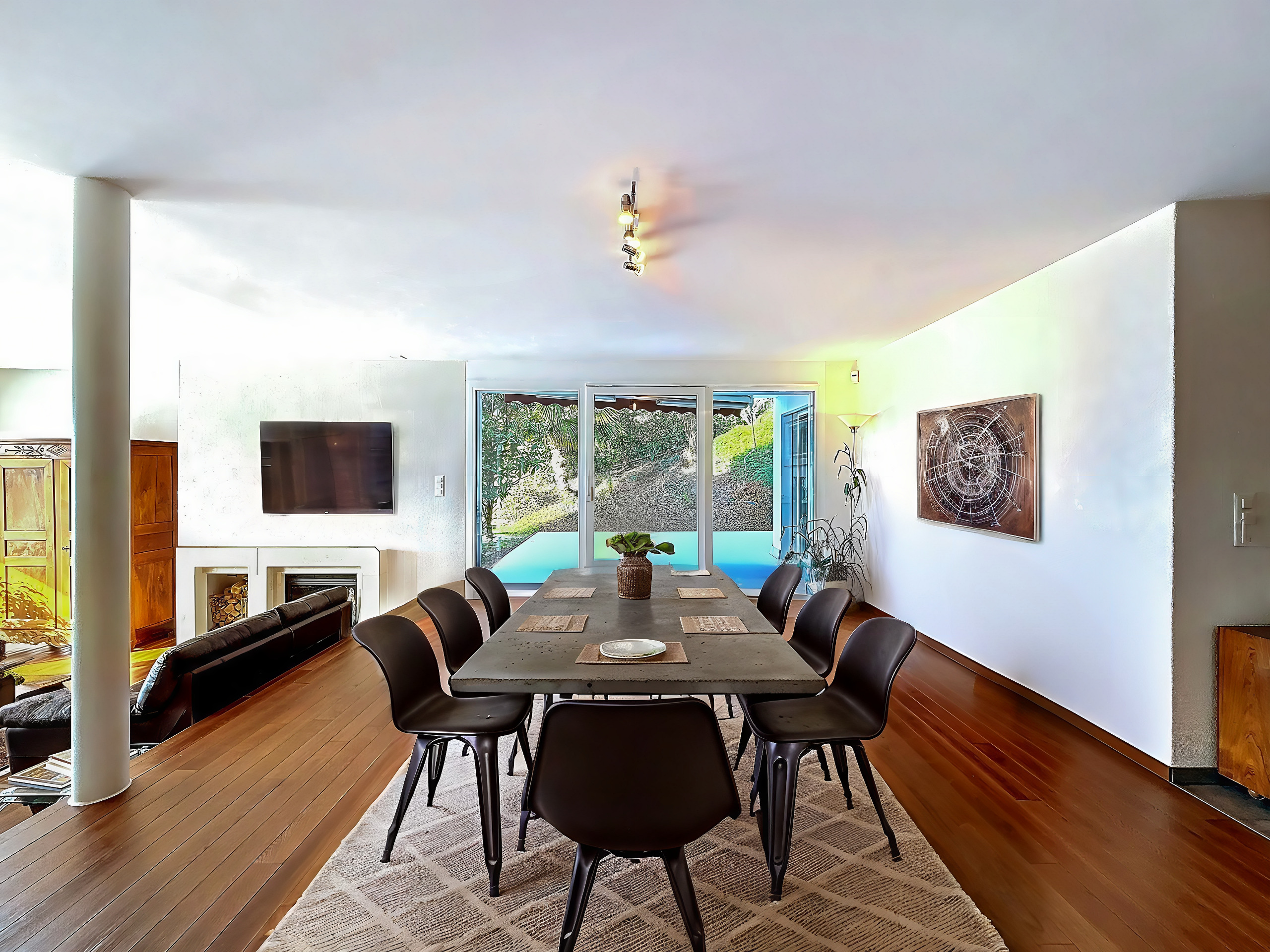 Interior view 3