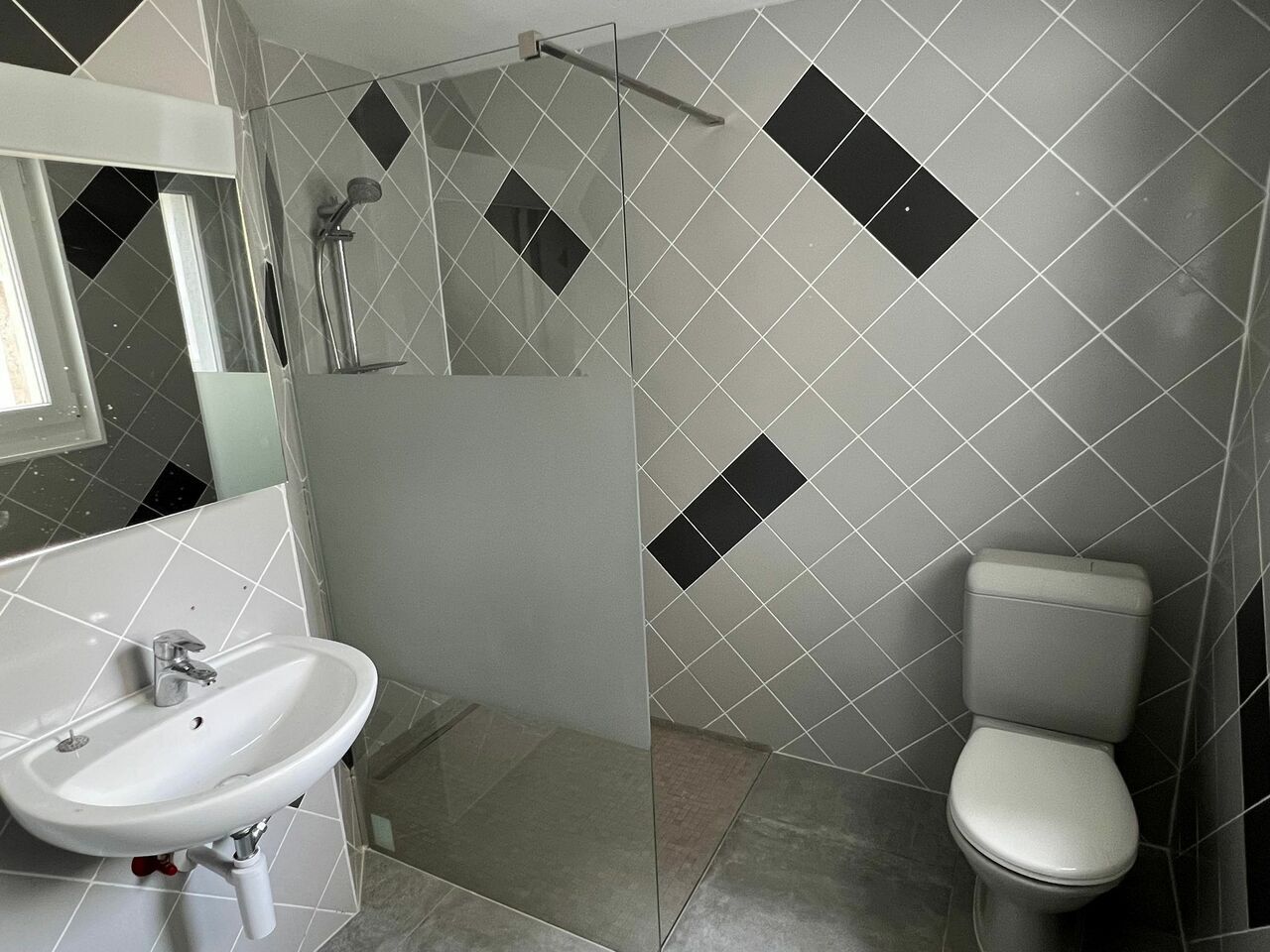 Interior view 10