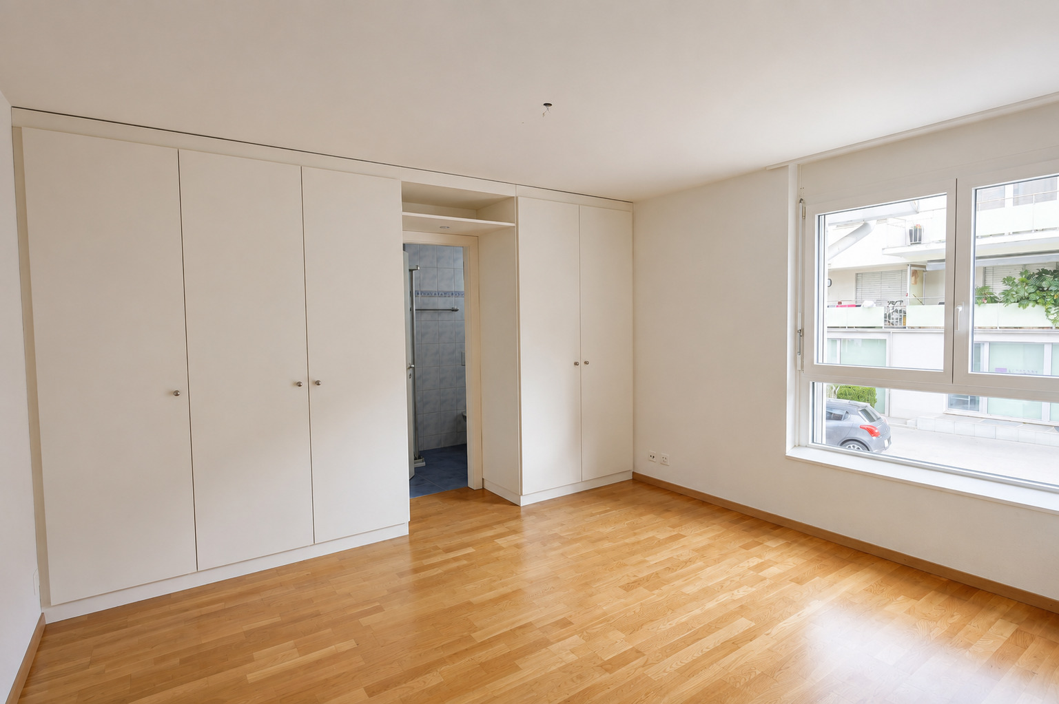 Interior view 6