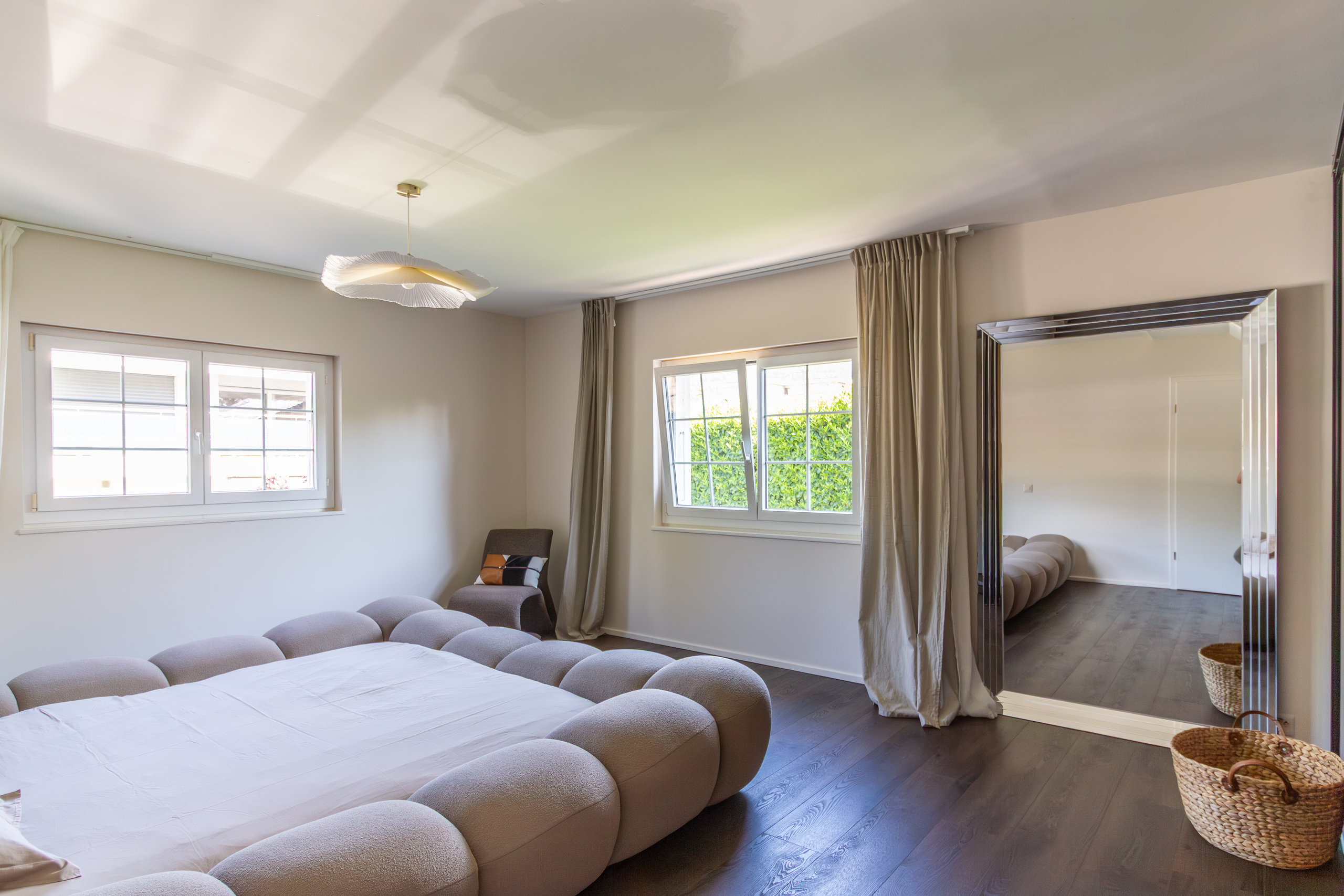 Interior view 9