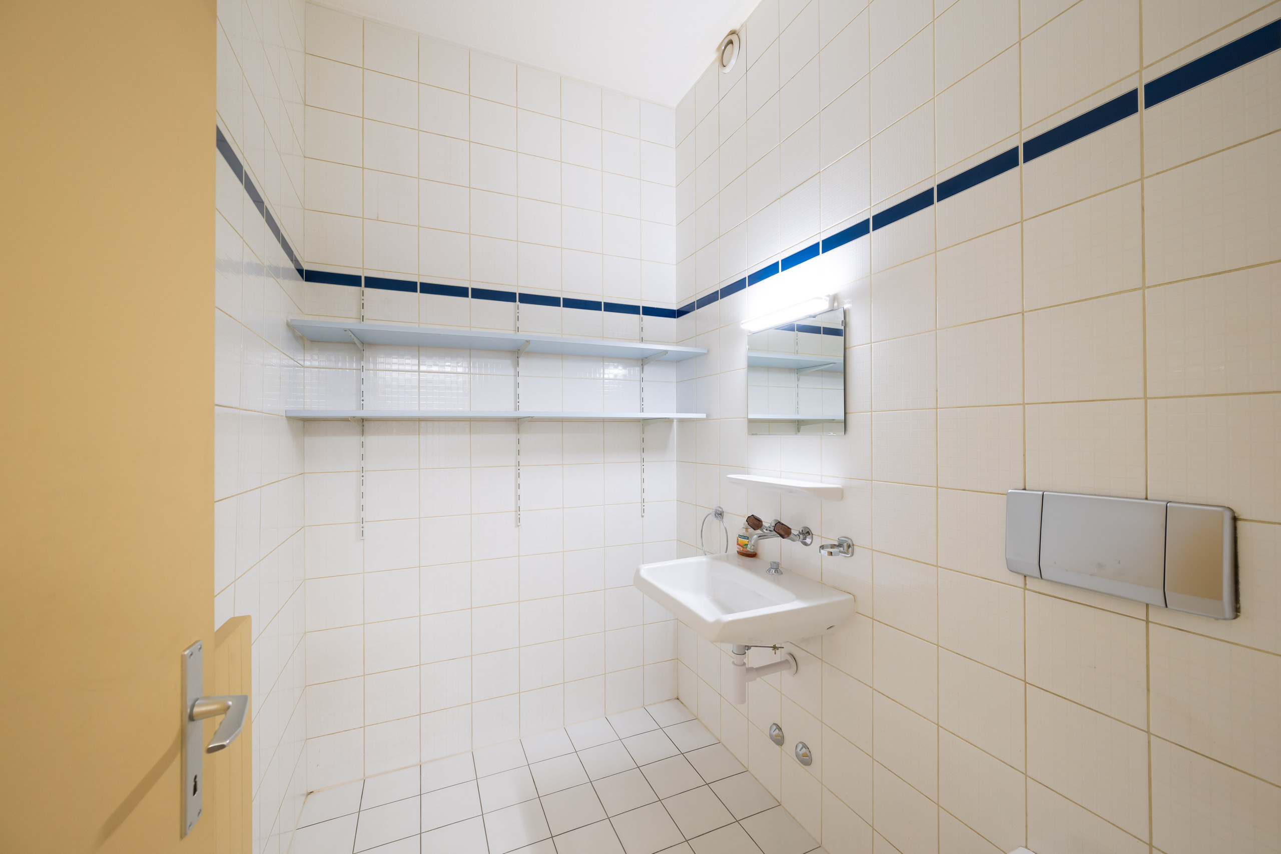 Interior view 6