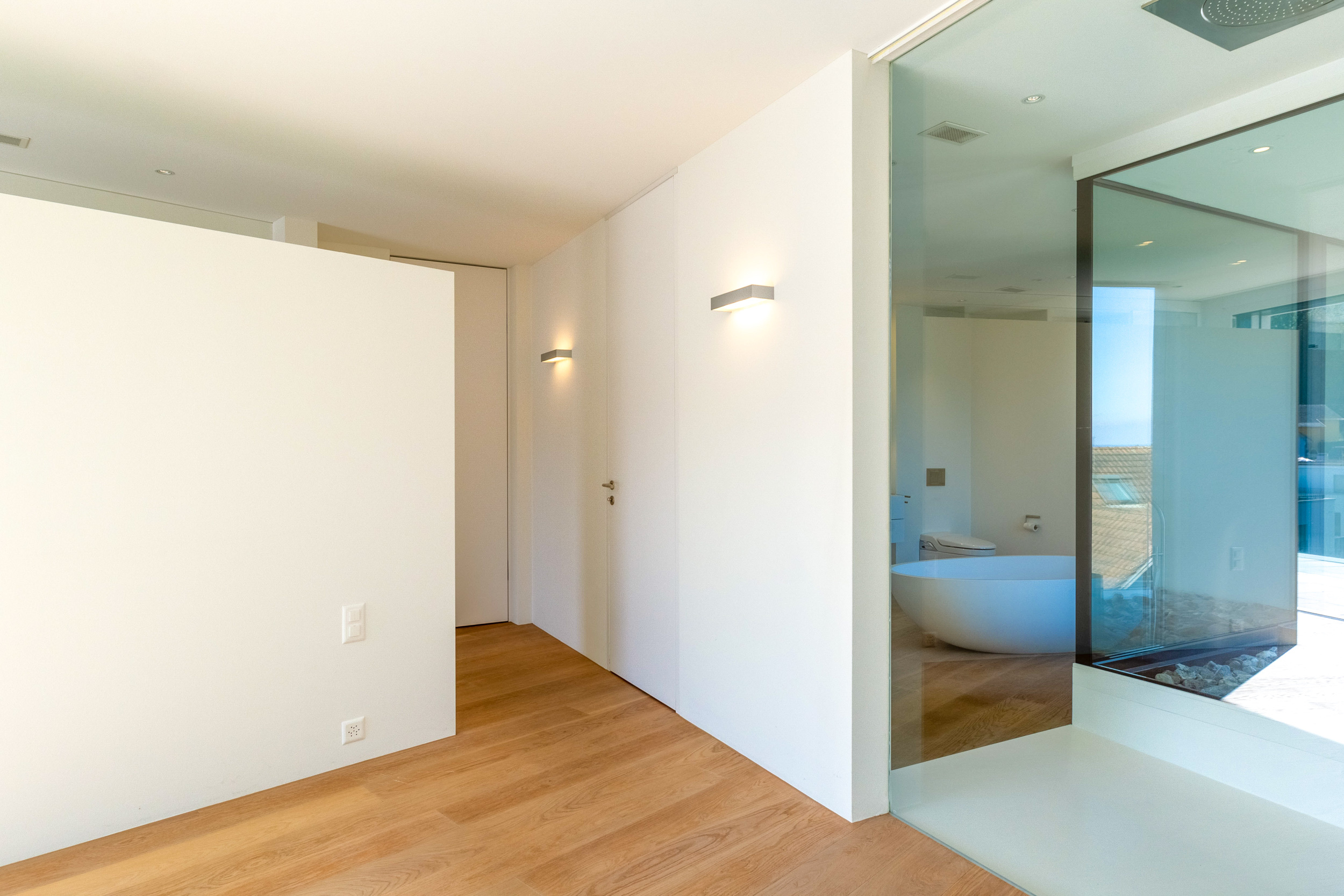 Schlafzimmer mit Bad en Suite & Ankleide