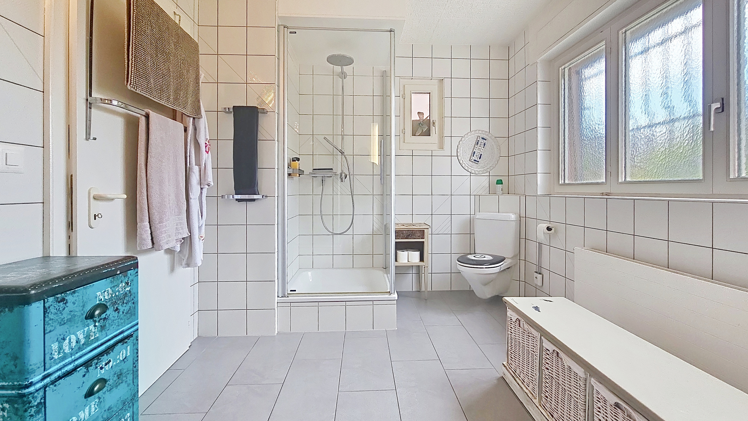 Salle de bain 1 - rez Salle de bain 1 - rez