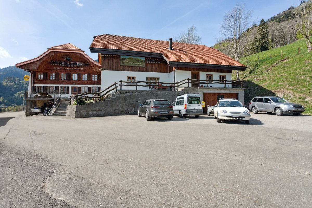 Photo 10