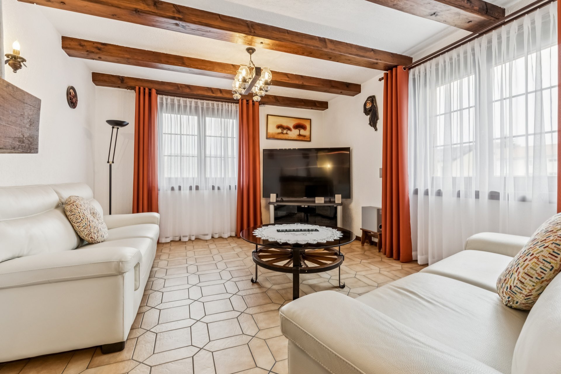 Interior view 4