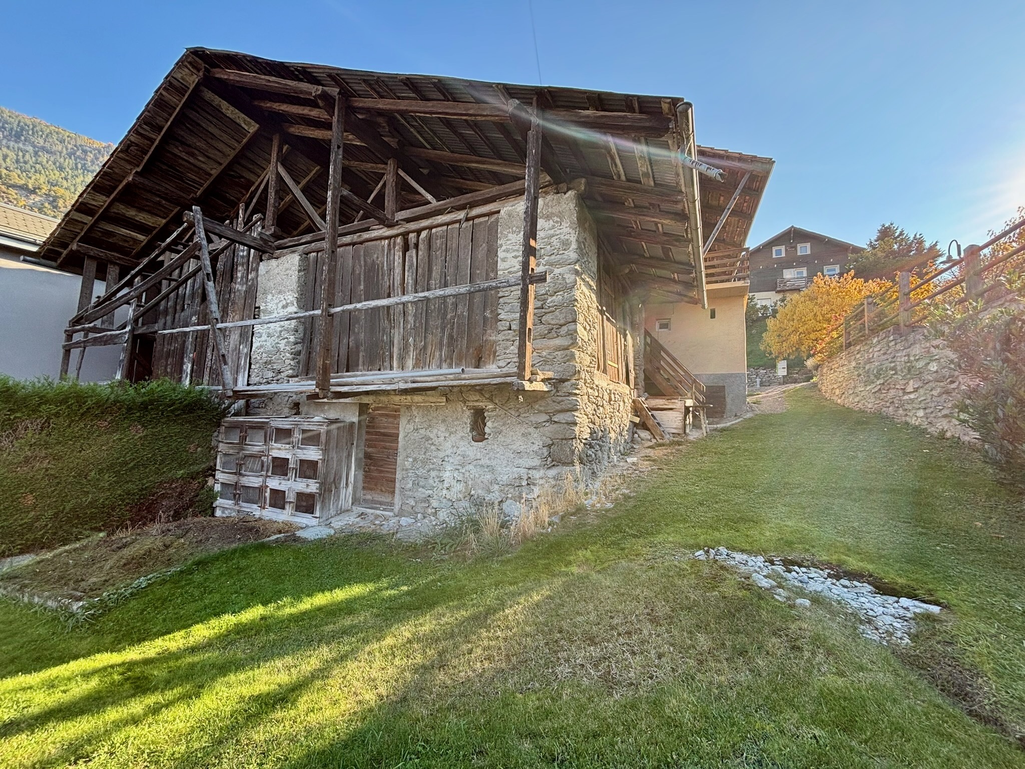 Exterior view 5