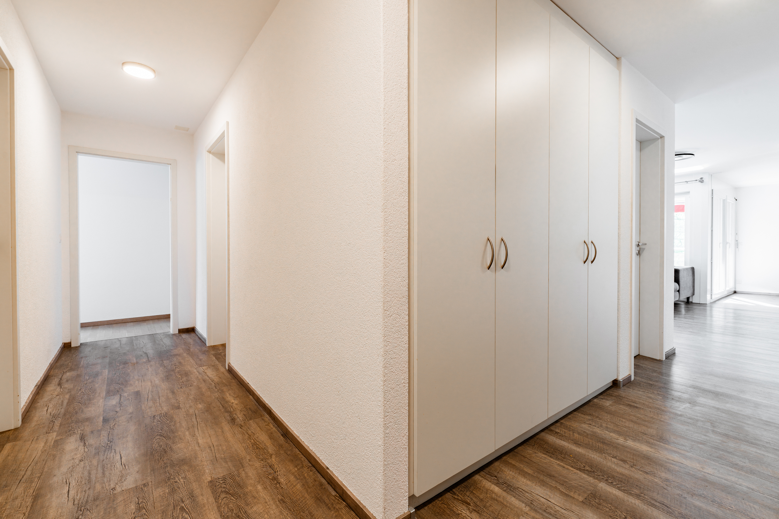 Hall avec armoires