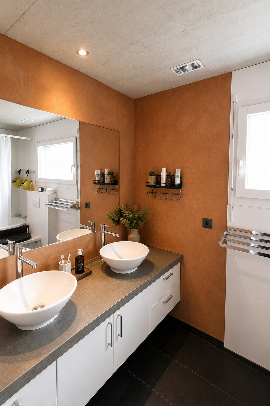 Interior view 4