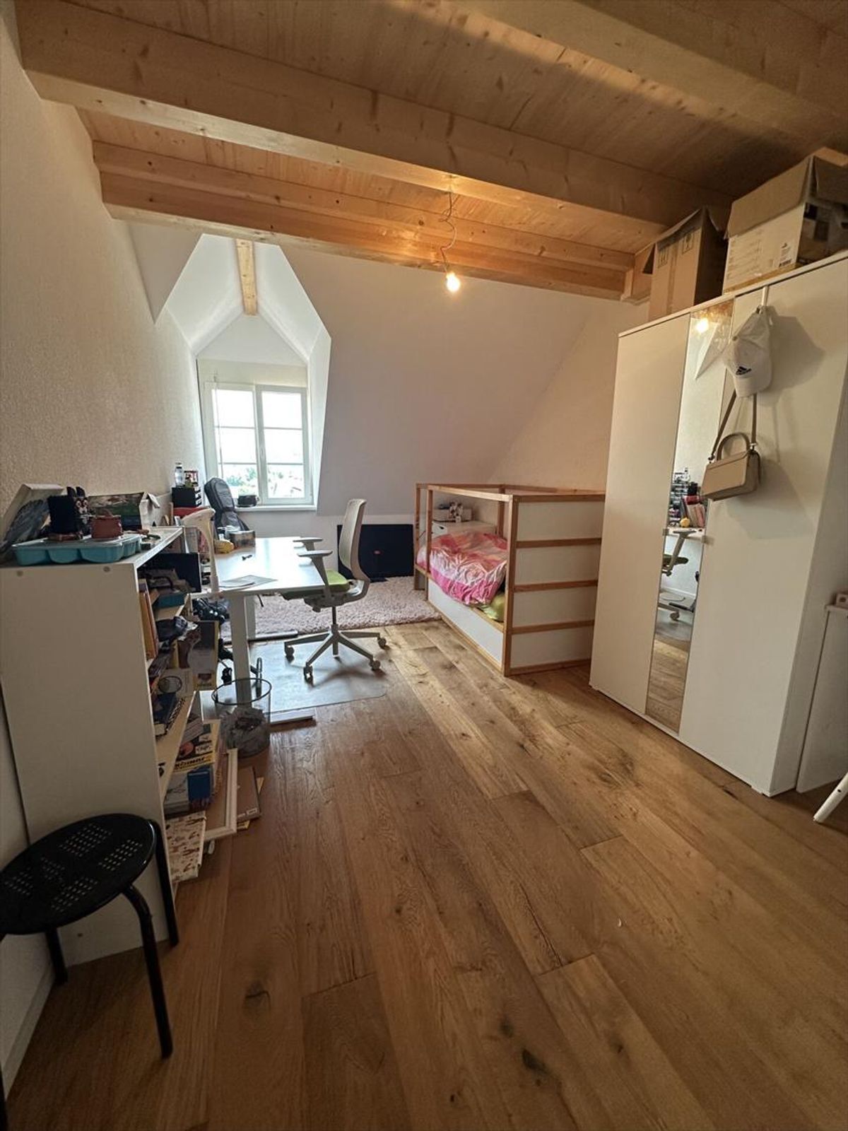 Photo 8