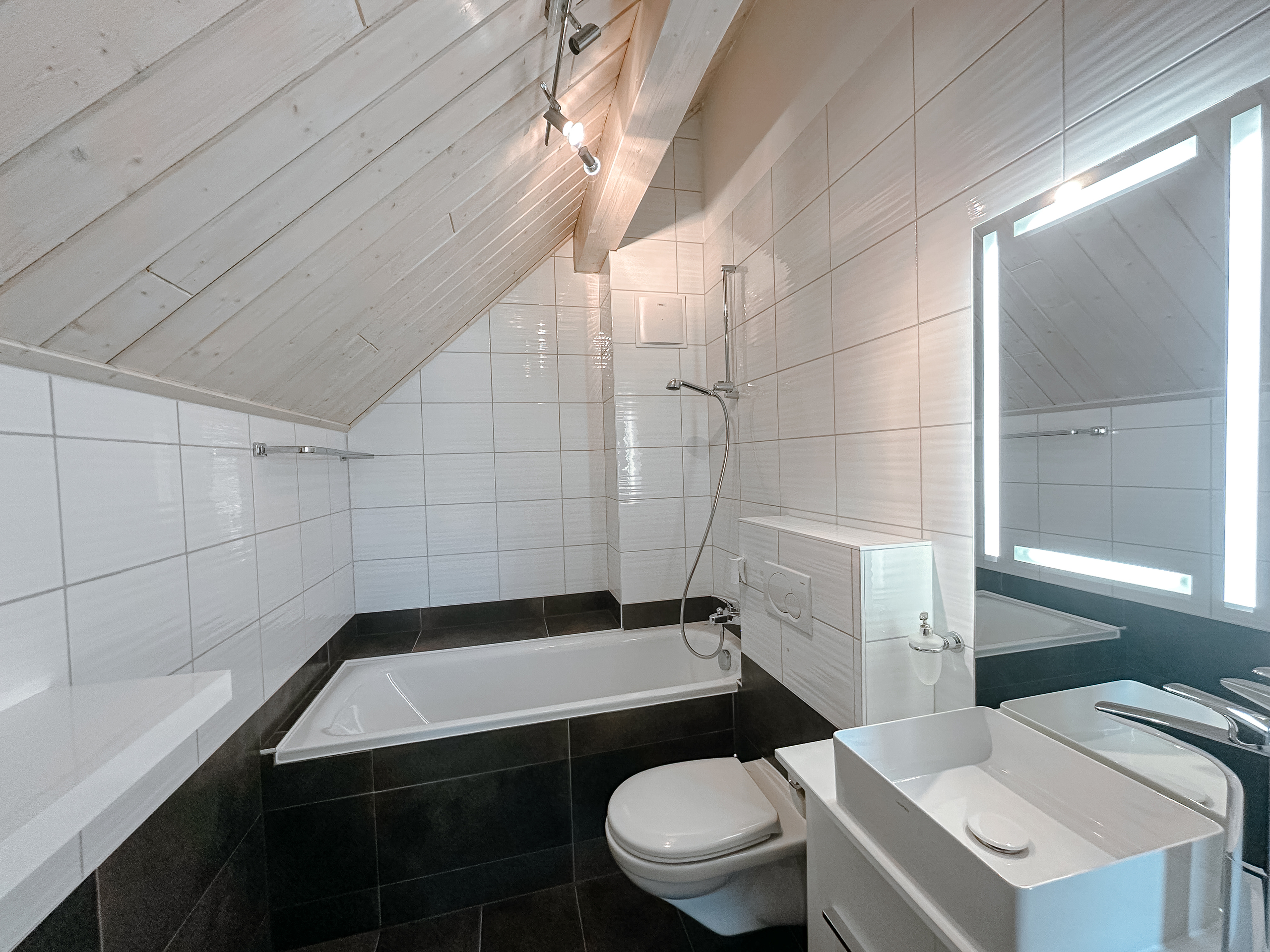 Interior view 9