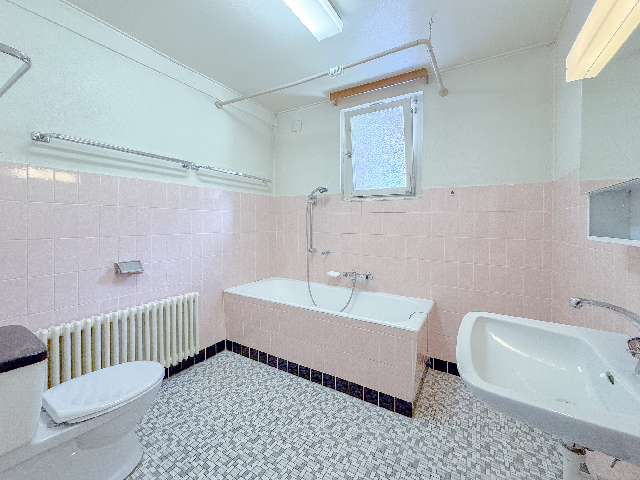 Appt vacant au 1er : salle de bain