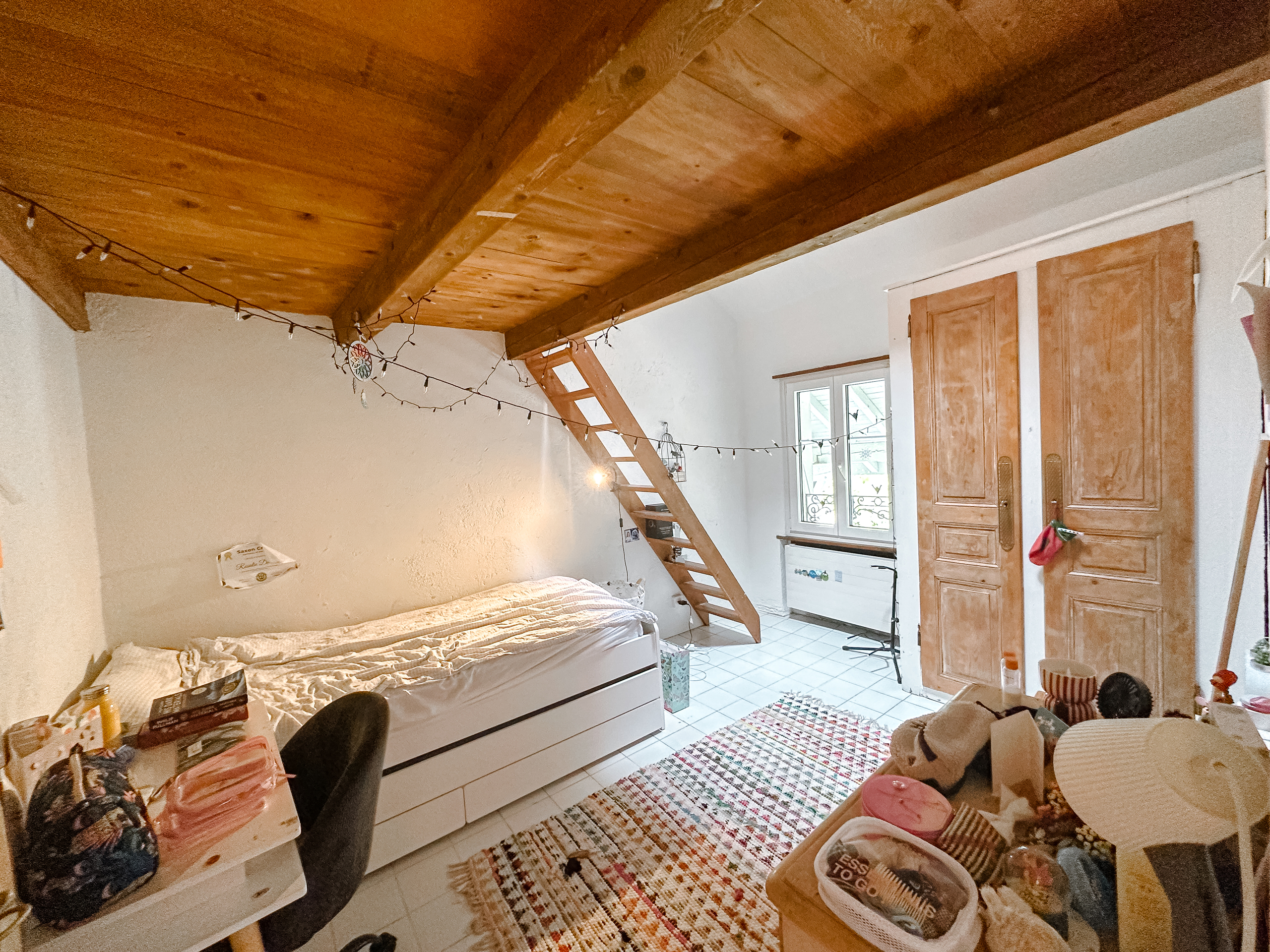 Interior view 7