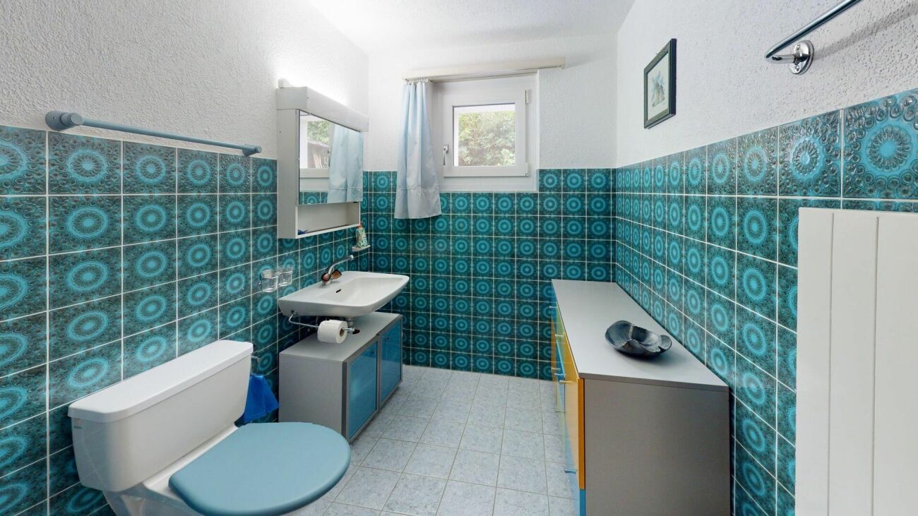 Badezimmer mit Dusche EG Badezimmer mit Dusche EG