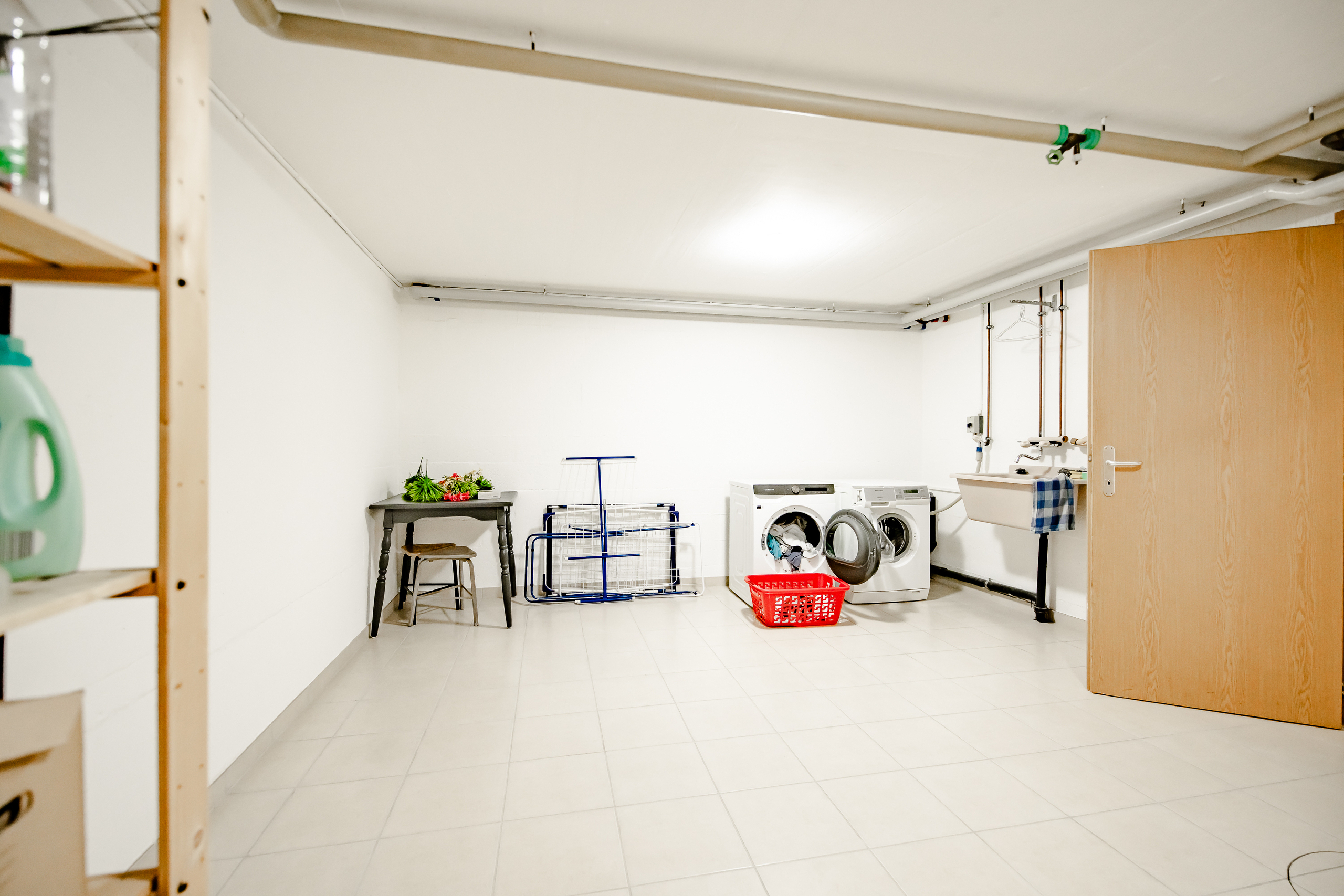 Buanderie et disponible