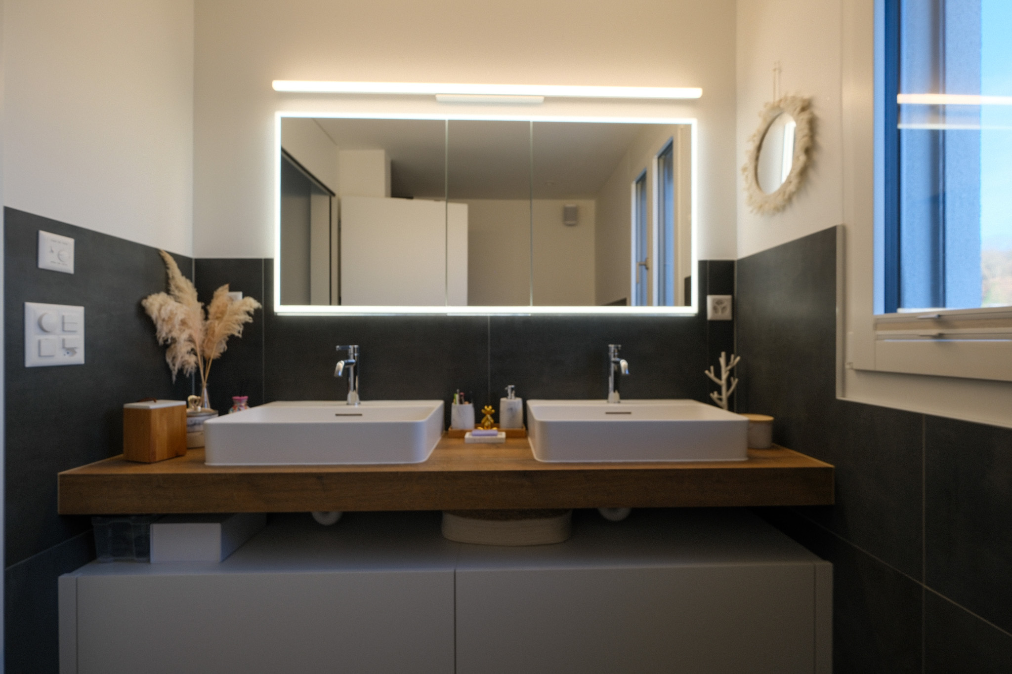 Badezimmer mit Dusche 