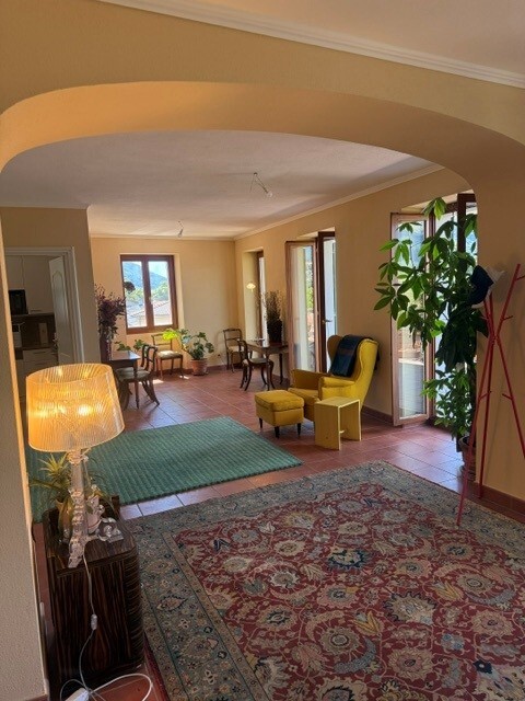 living room-dining room