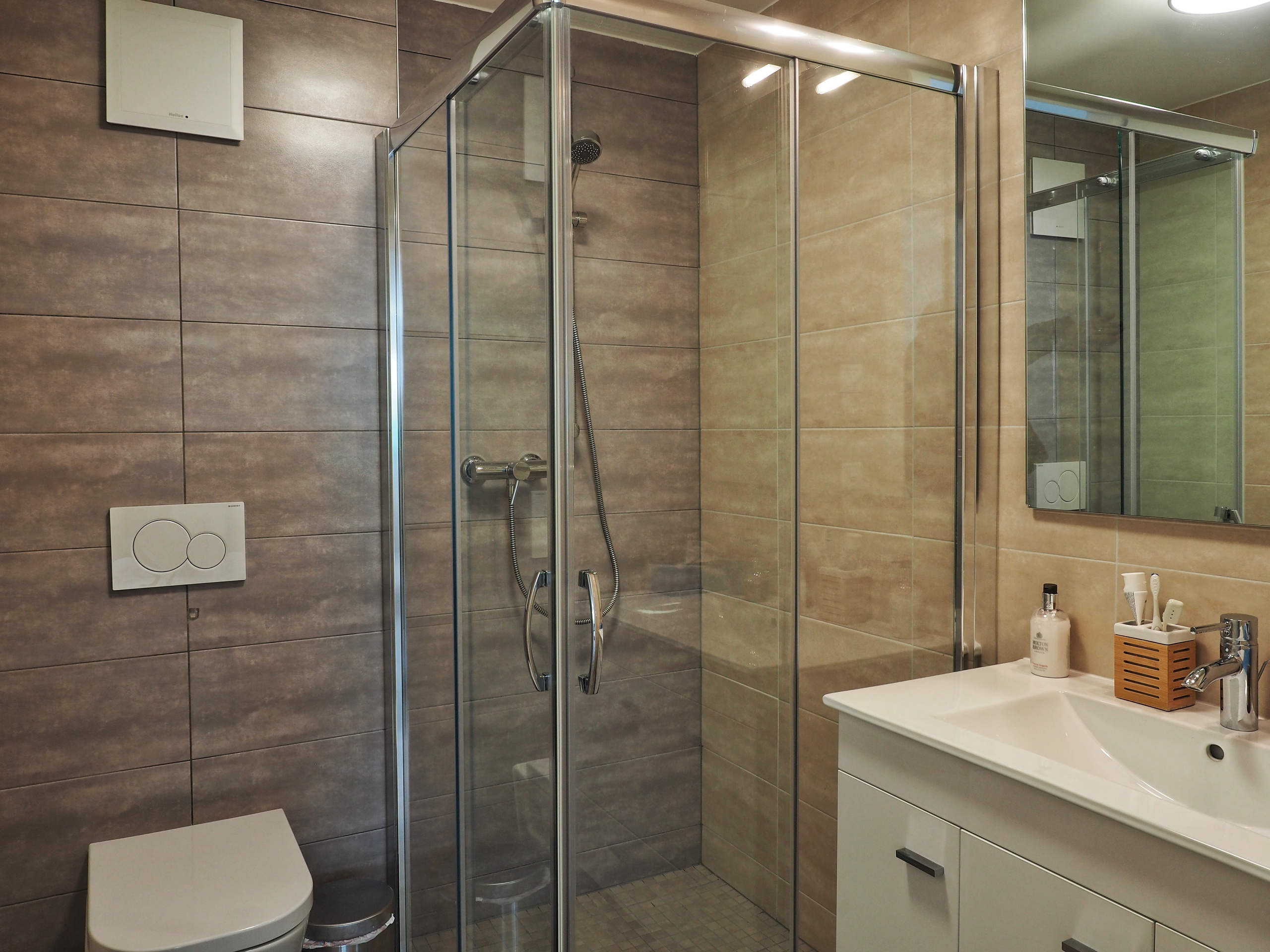 Interior view 4