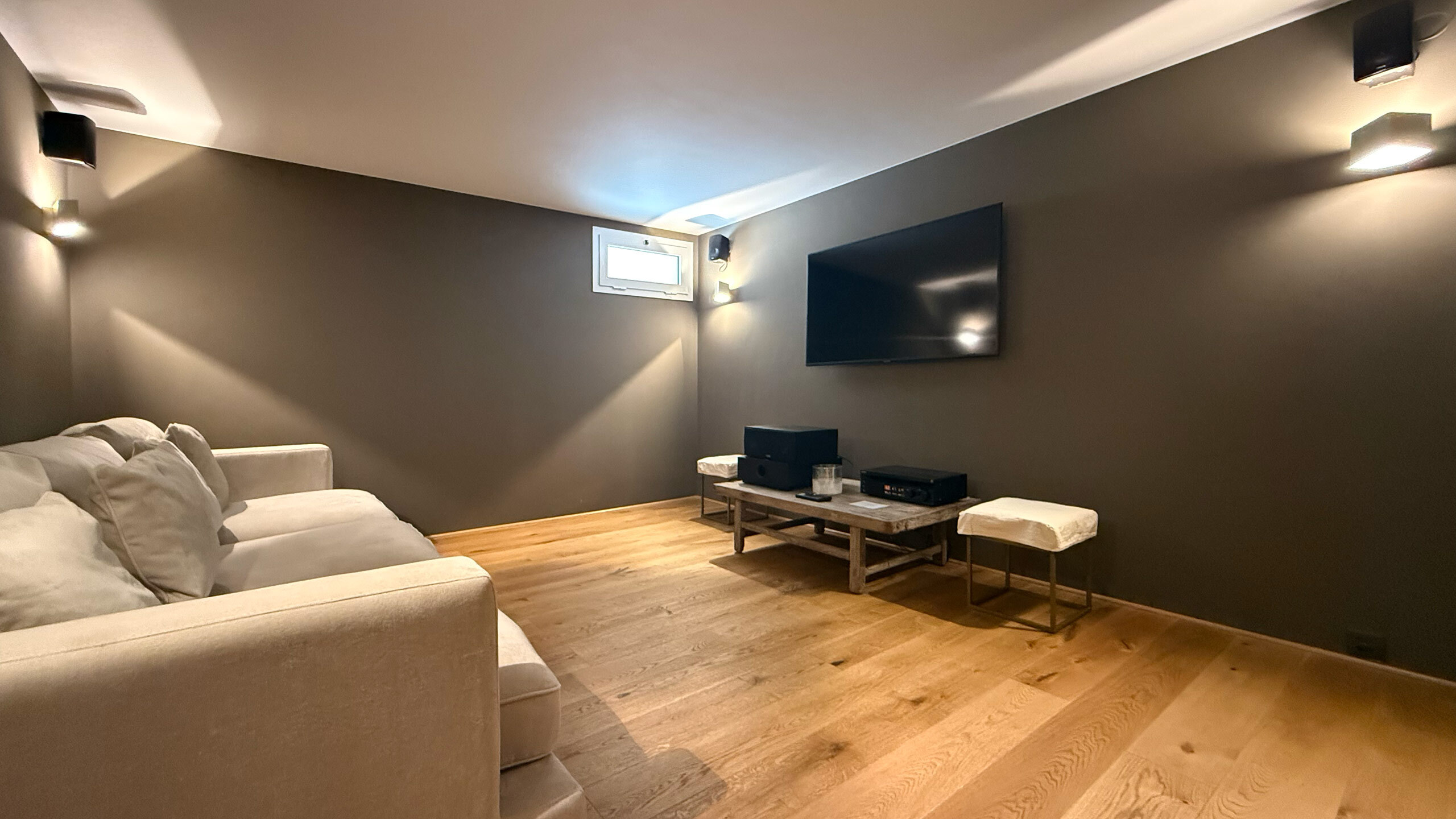 Relaxation area - Home Cinema