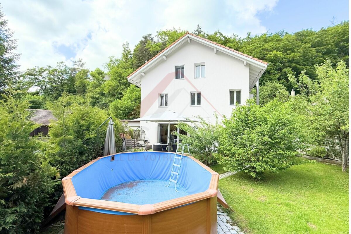 Pool / Whirlpool ? Piscine / jacuzzi Pool / Whirlpool ? Piscine / jacuzzi