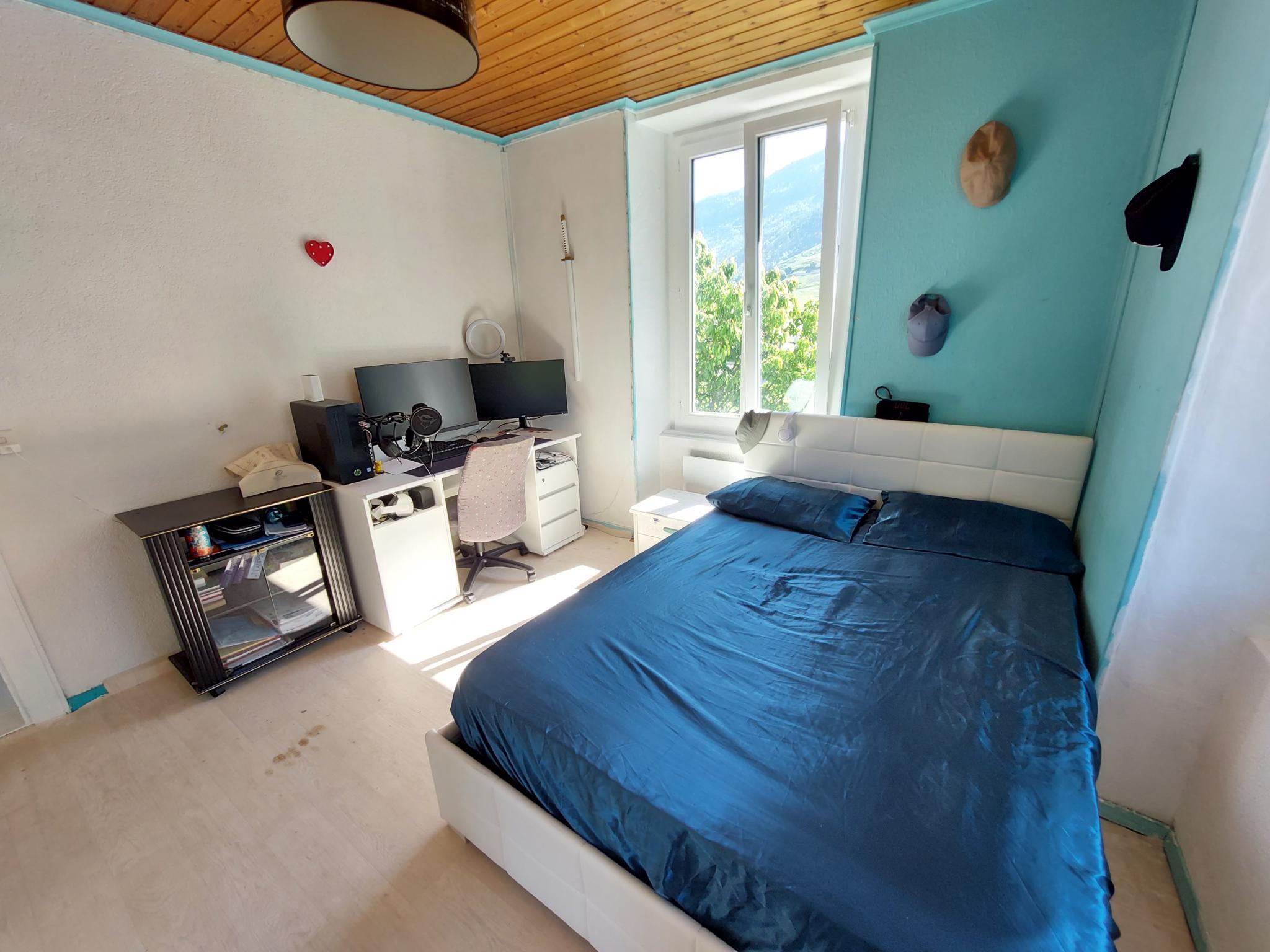 Photo 8