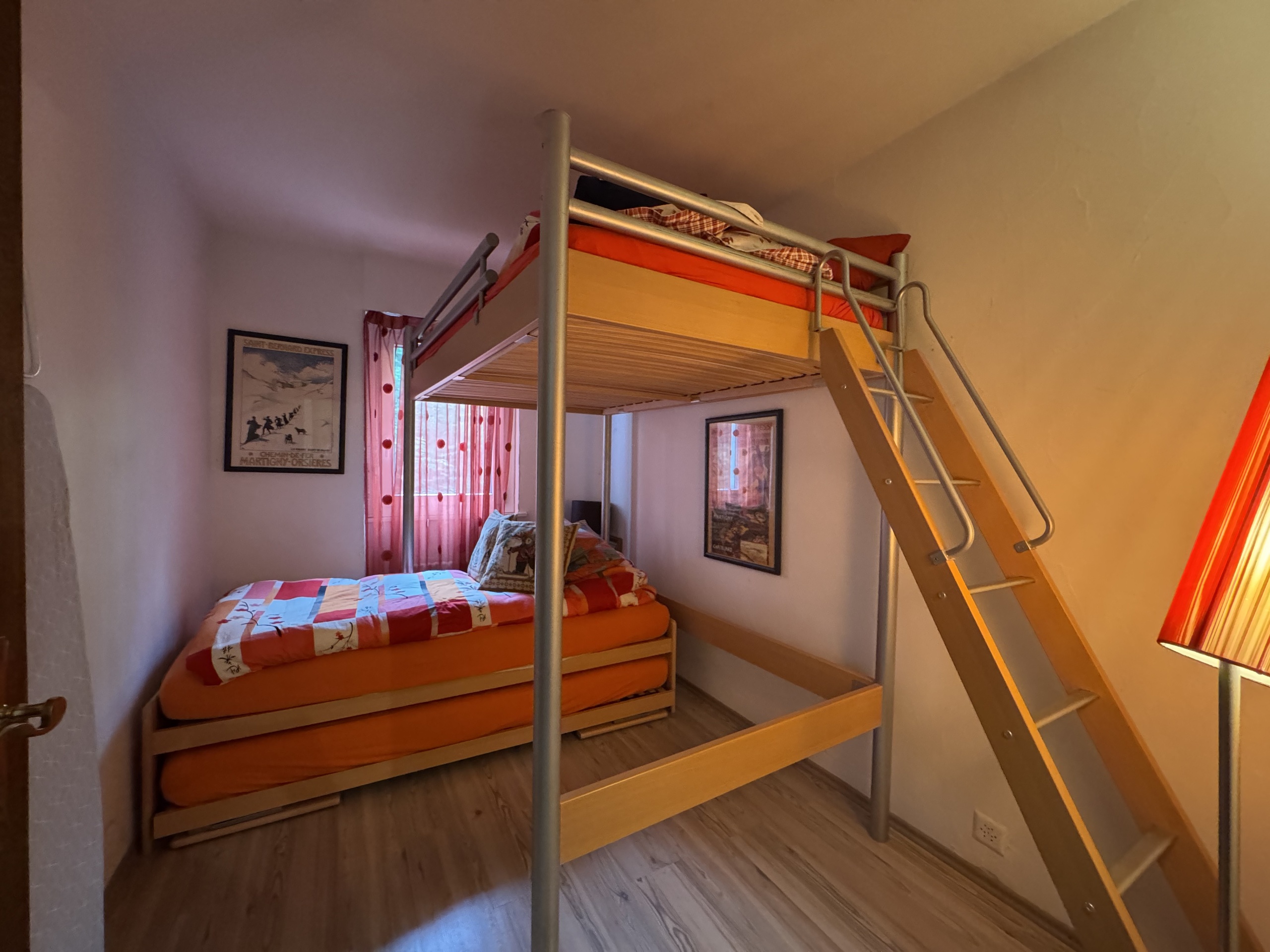 Interior view 8