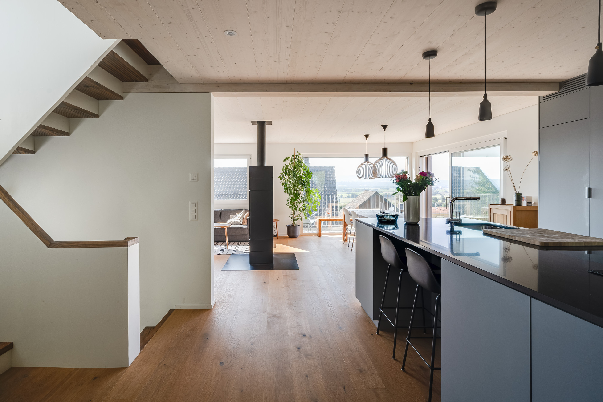 SICHT VON HAUSEINGANG SICHT VON HAUSEINGANG