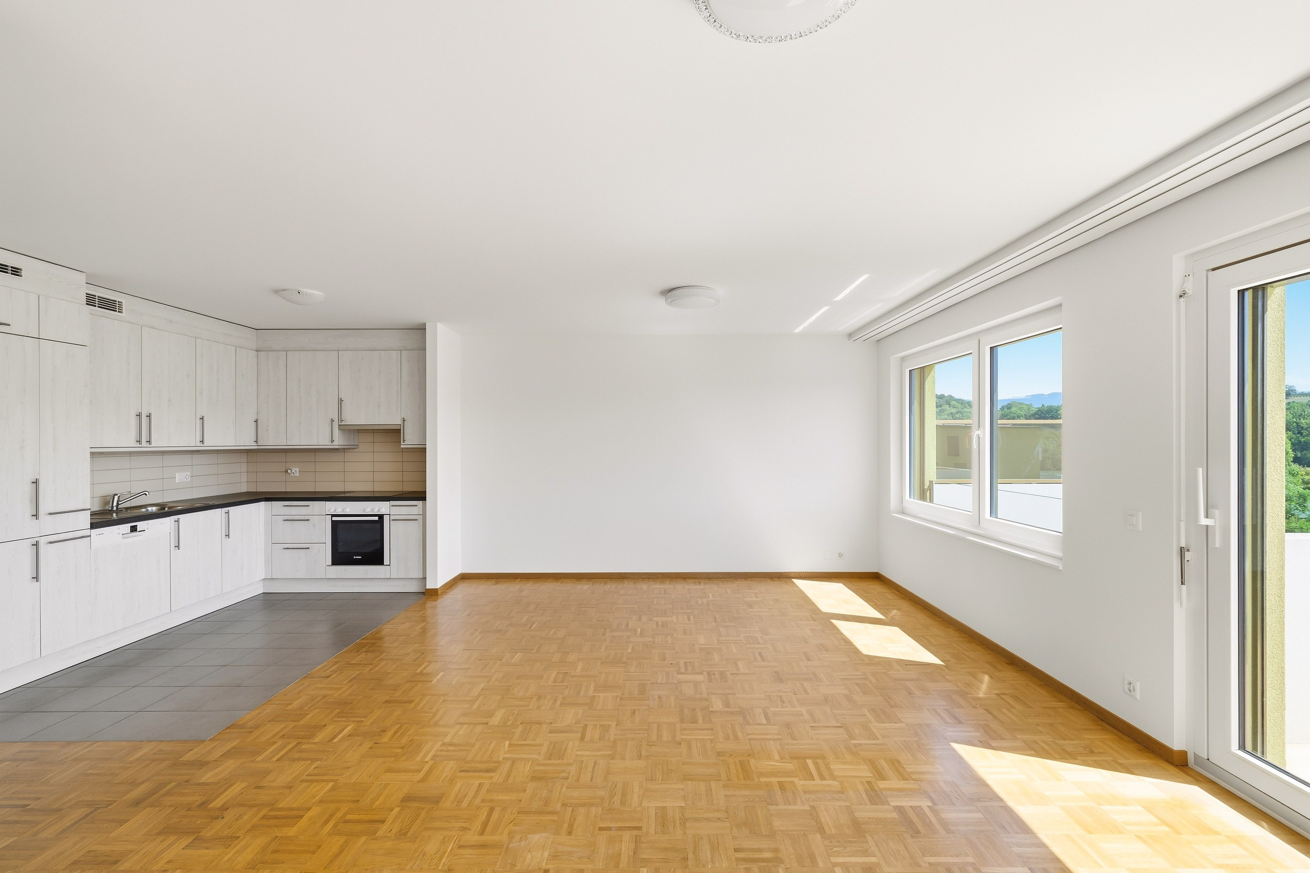 Interior view 4