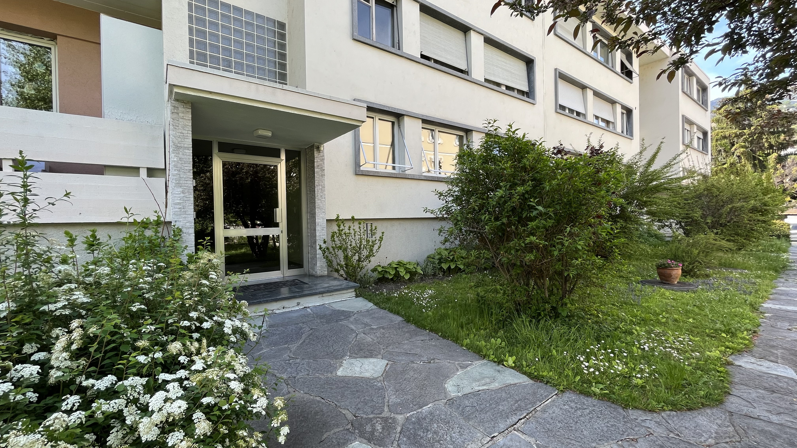 Entrée bâtiment