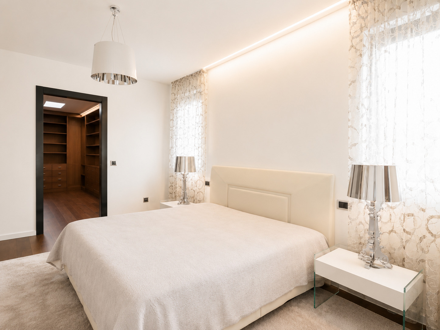 Interior view 2