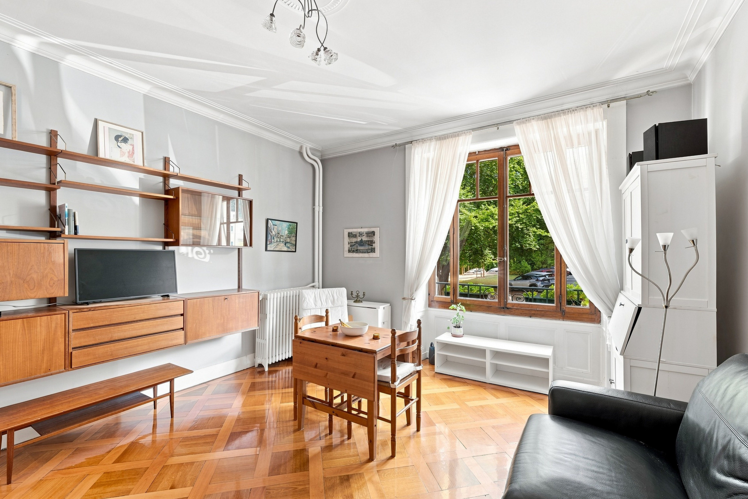 Interior view 4